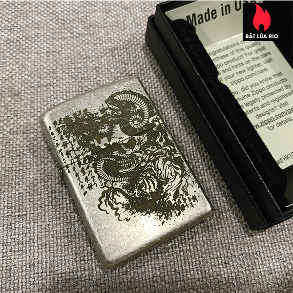 Zippo Bạc Giả Cổ 121FB Khắc Skull 10 - Zippo 121FB.SKULL10