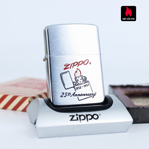 Zippo 1957 – 25th Anniversary – W.C.M – Kỉ Niệm 25 Năm Thành Lập Hãng Zippo