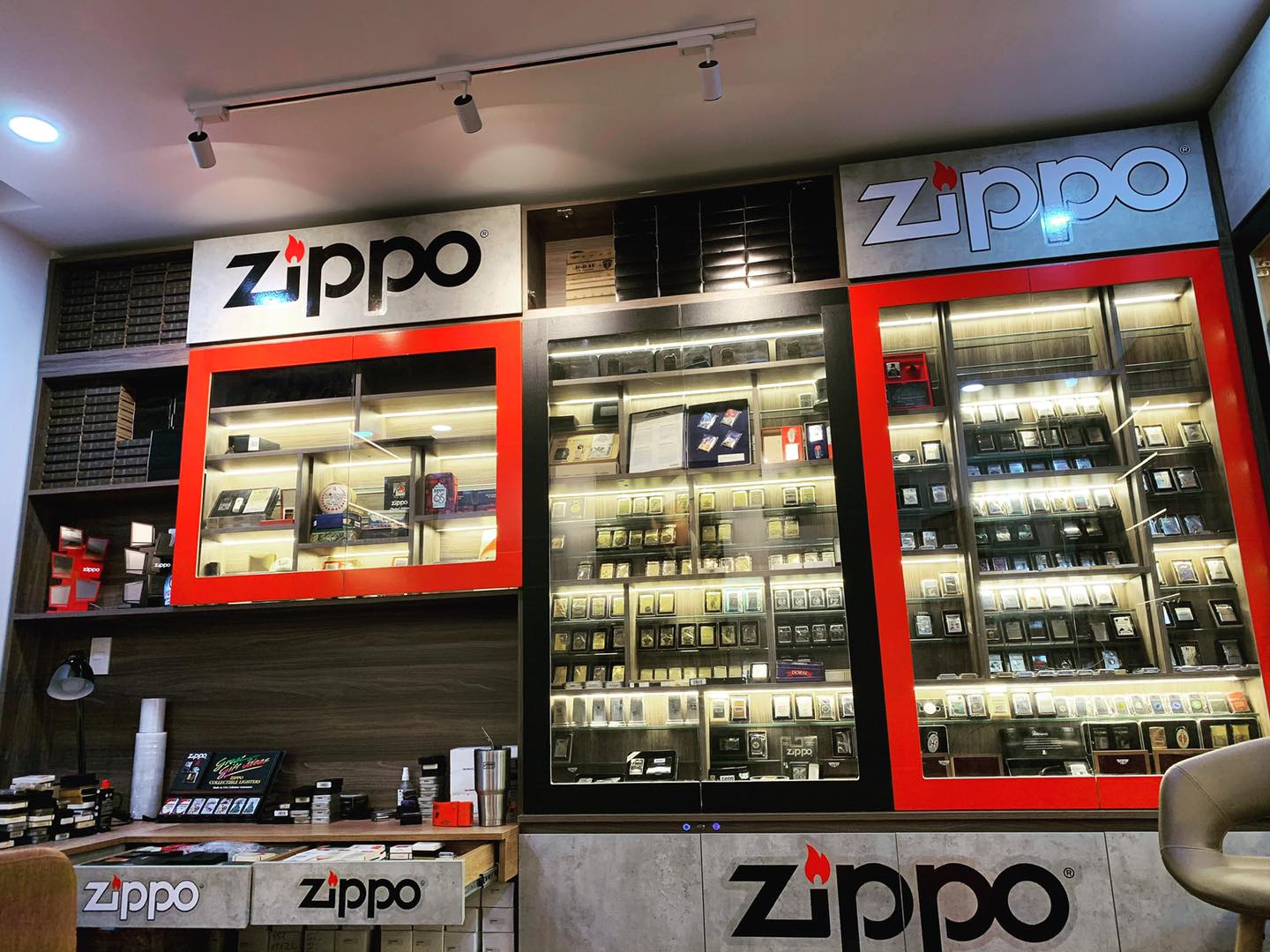 Bật Lửa Zippo RIO