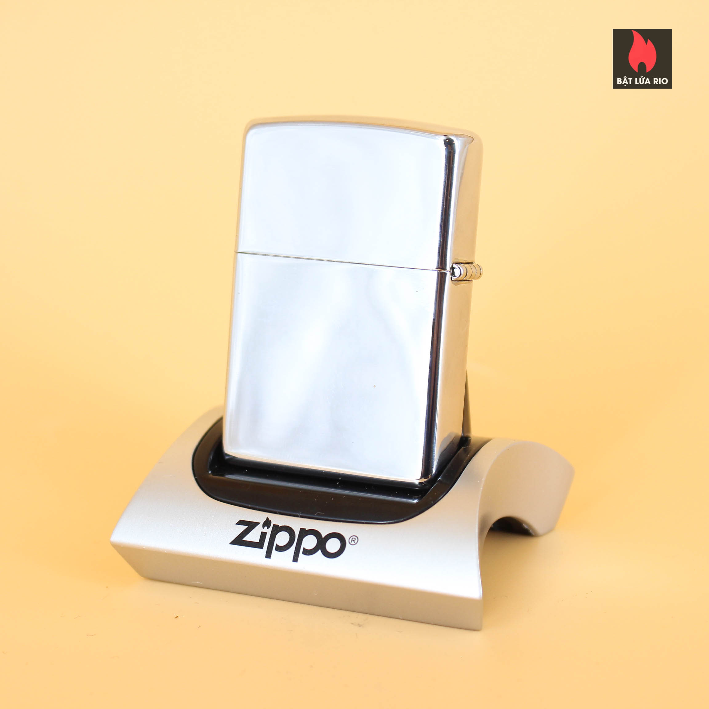 Zippo 2003 – Cherry Plaidness Emblem 6