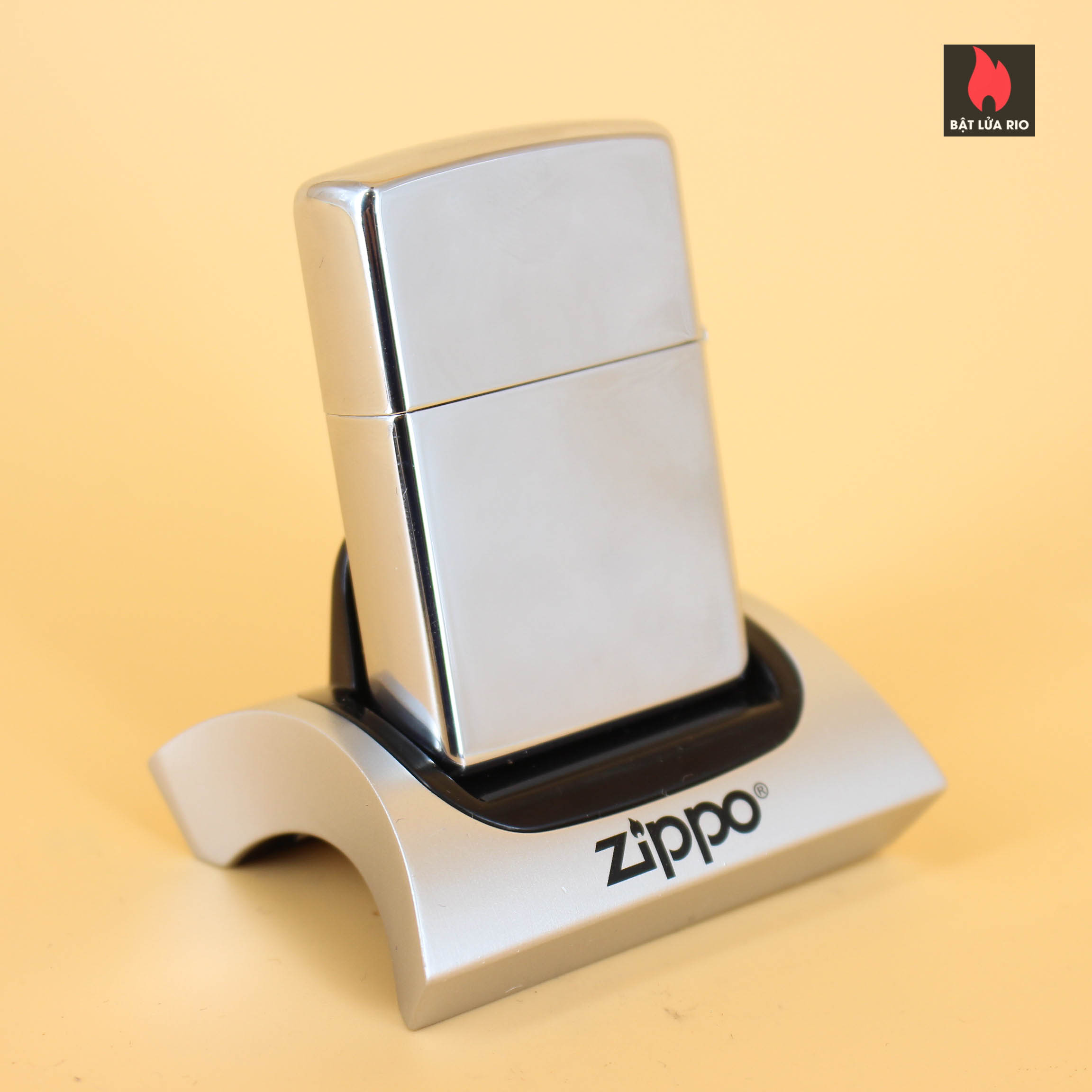 Zippo 2005 – Splash Emblem 2