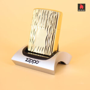 Zippo Xưa 1980 - Golden Elegance - Vertical Bark 1