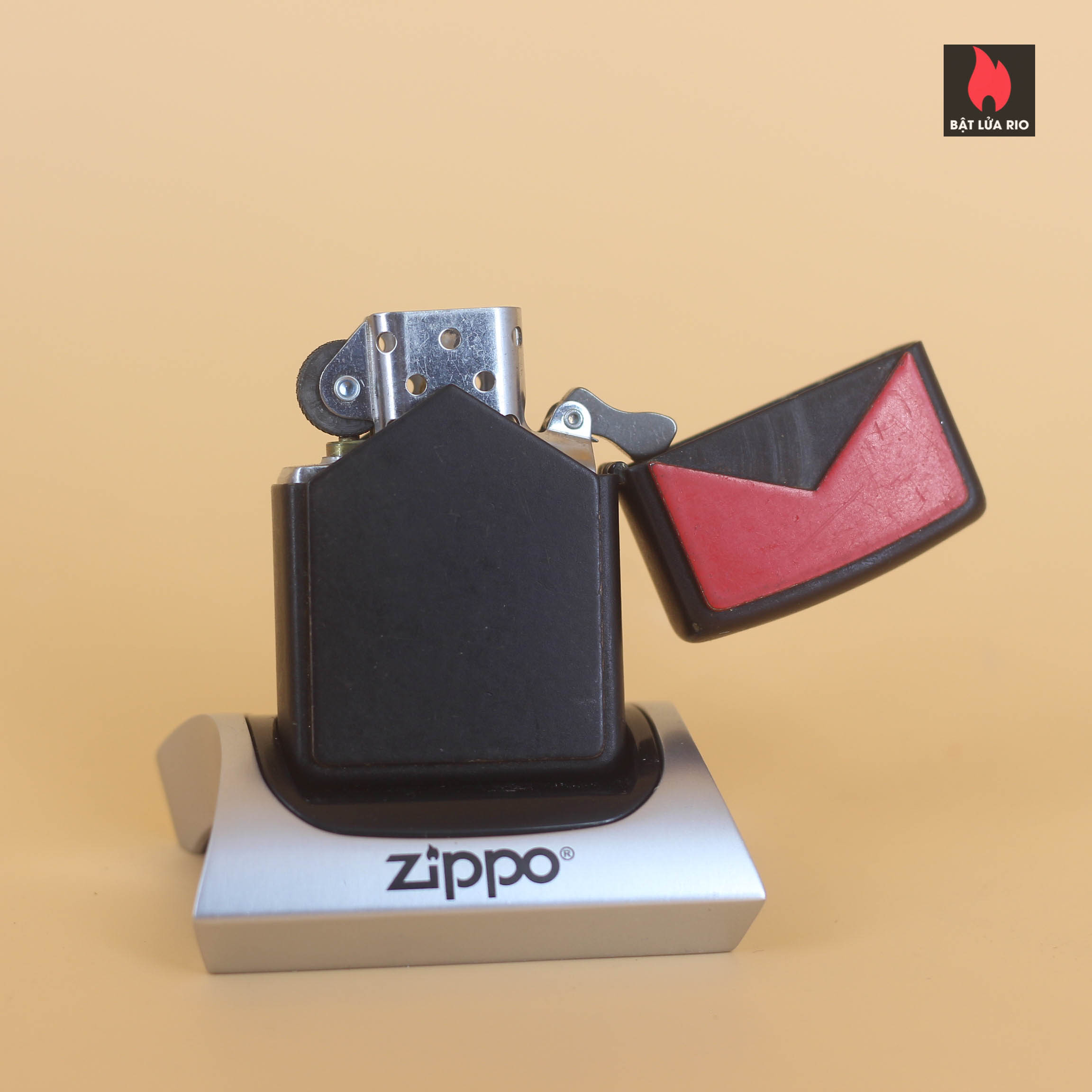 Zippo La Mã 1996 – Marlboro Red Roof 2