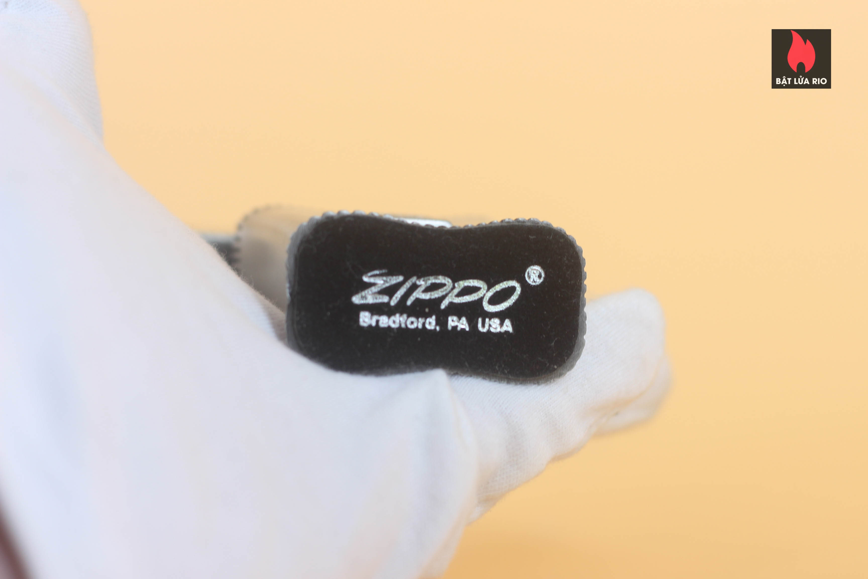 Zippo Table 1996 – Lady Barbara – Zippo 65th Anniversary Table Lighter 8