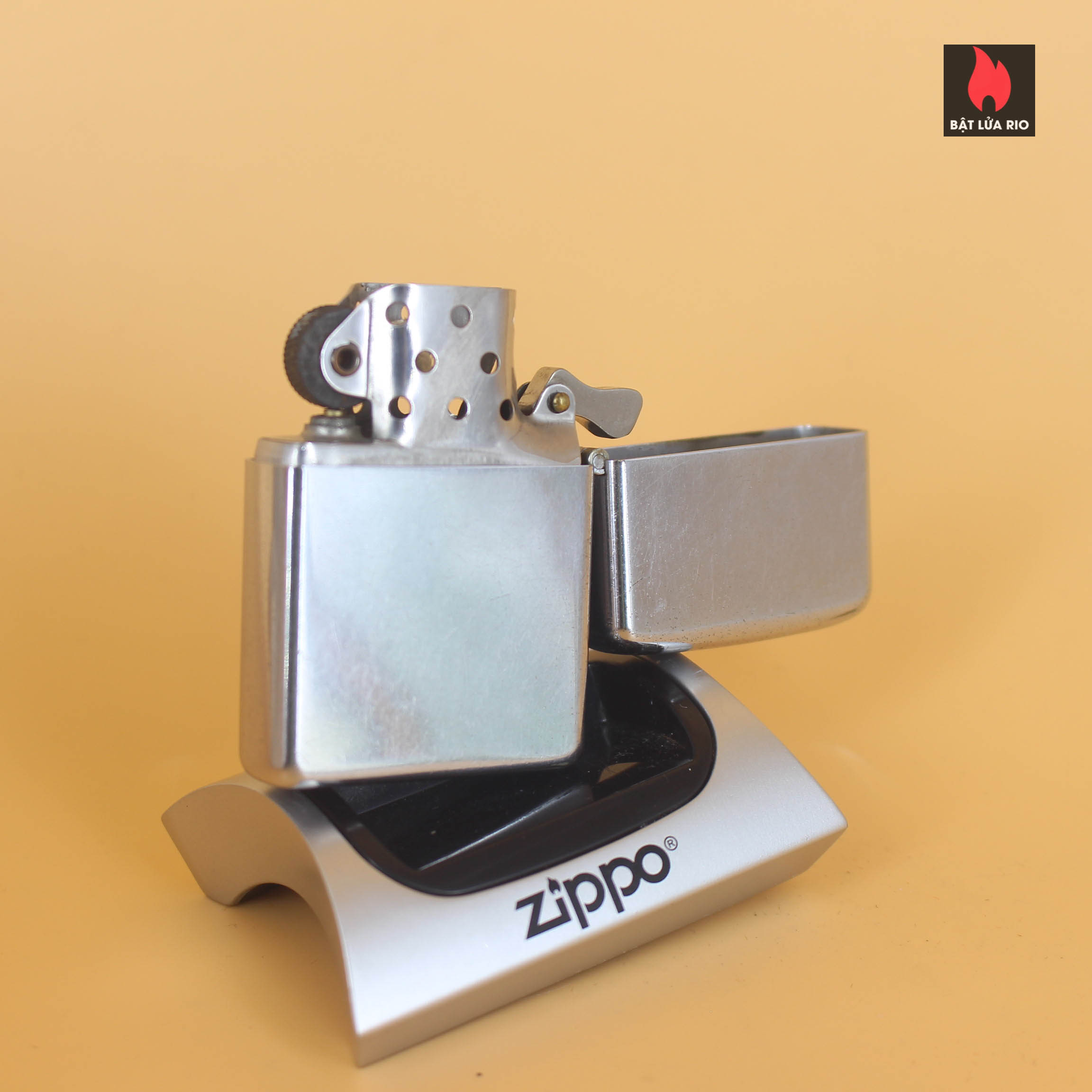 Zippo Xưa 1956 – Zippo lighter given to John L.Denti by Bill Holden - Star Of The Movie Toward the Unknown 10