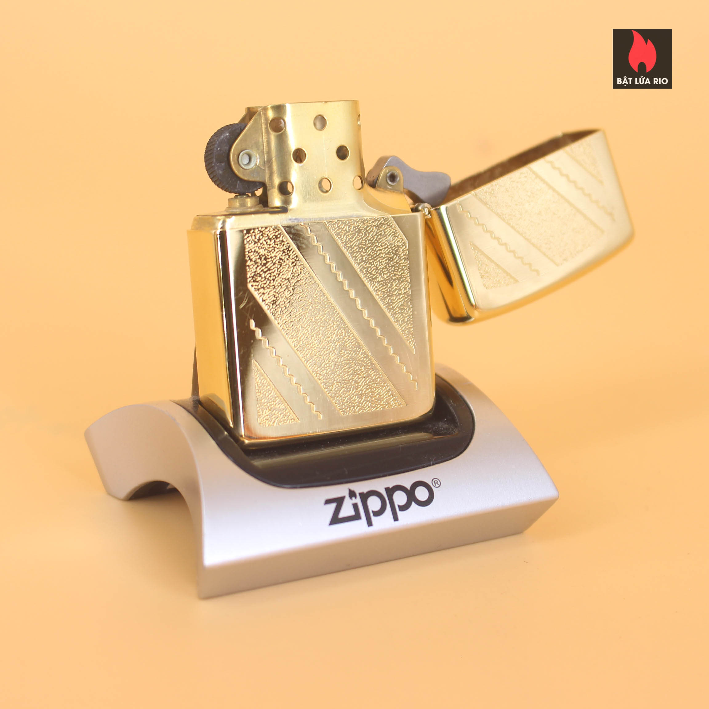 Zippo 1988 – Gold Plate Golden Elegance 2