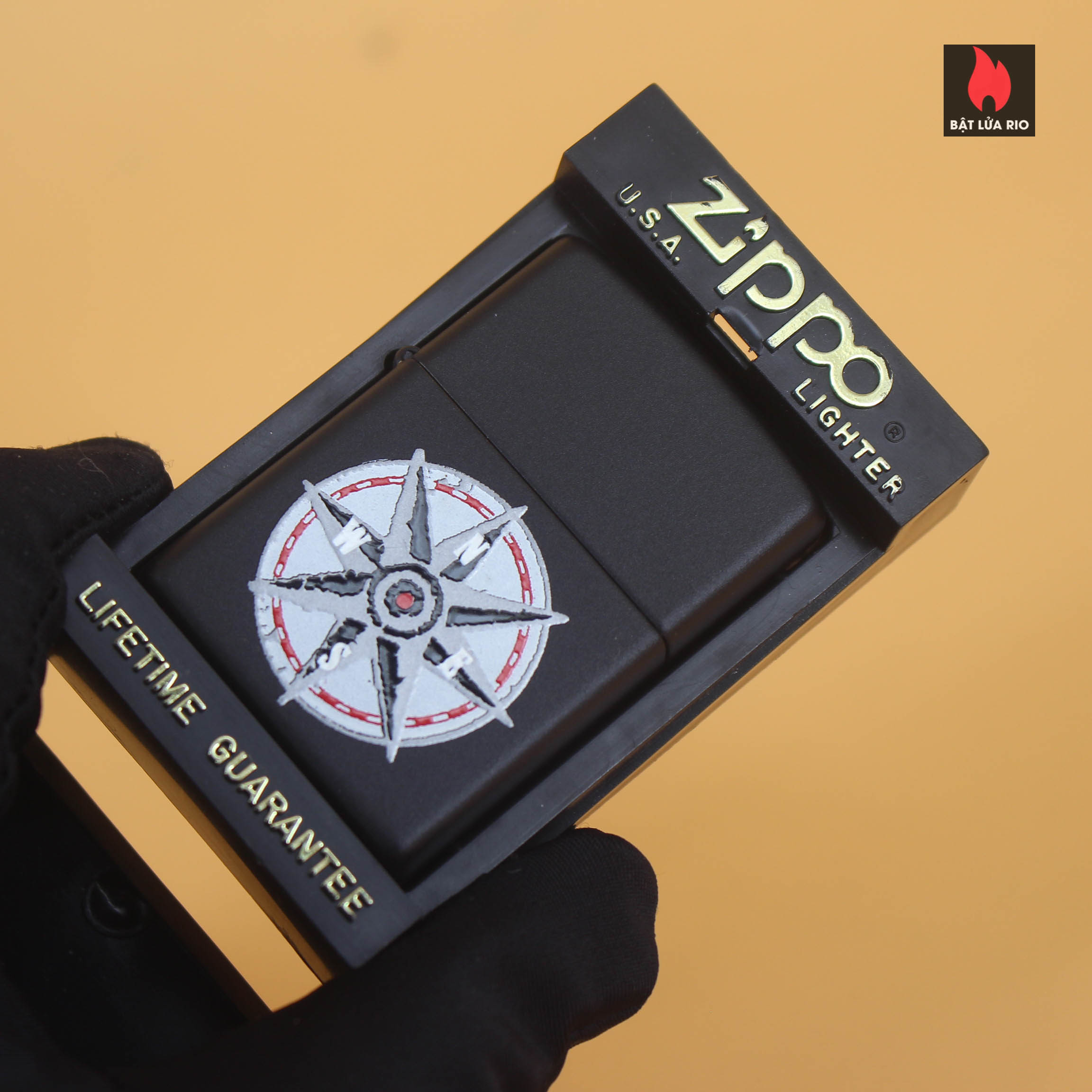 Zippo La Mã 1997 – Marlboro Compass – Black Matte 2