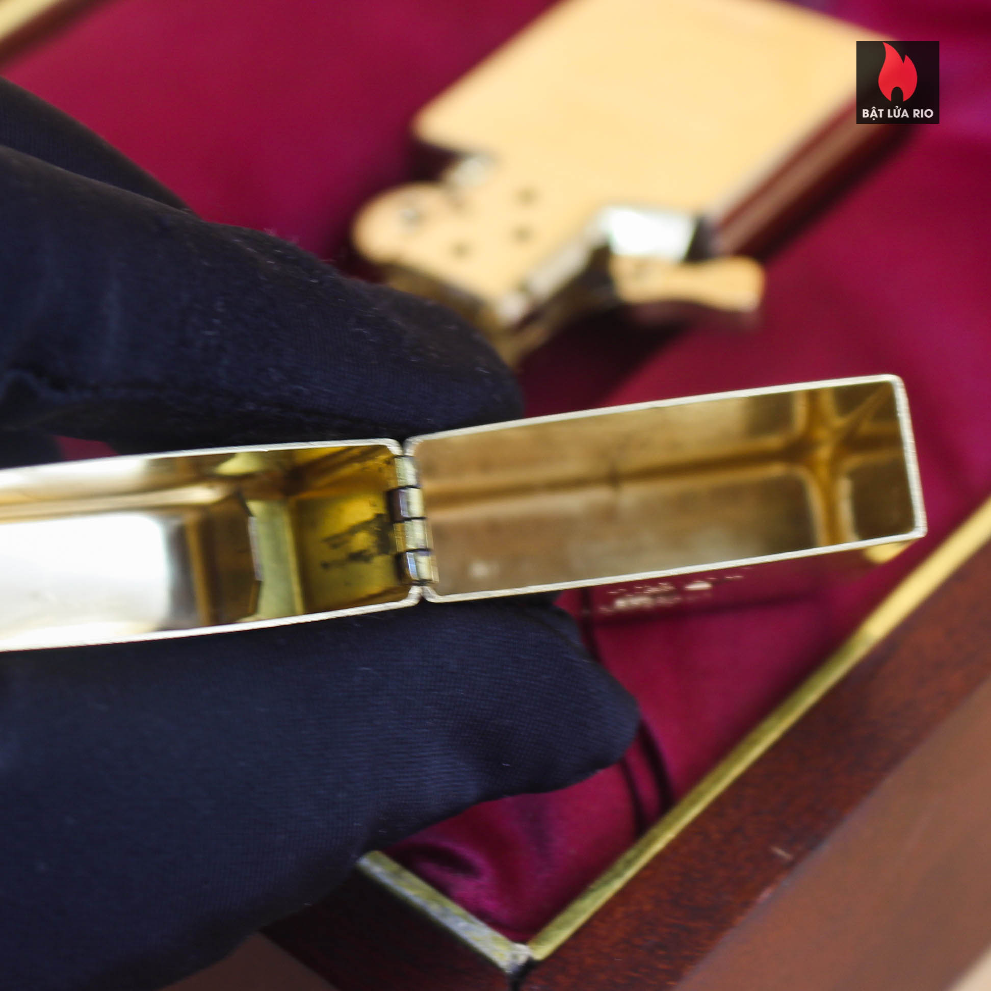HIẾM - SIÊU PHẨM Zippo vàng nguyên khối Solid Gold 18K – Zippo Signet Lighter 18K Solid Gold - GGB 1941 - Giới hạn 300 chiếc trên toàn thế giới - Limited 24/300 23