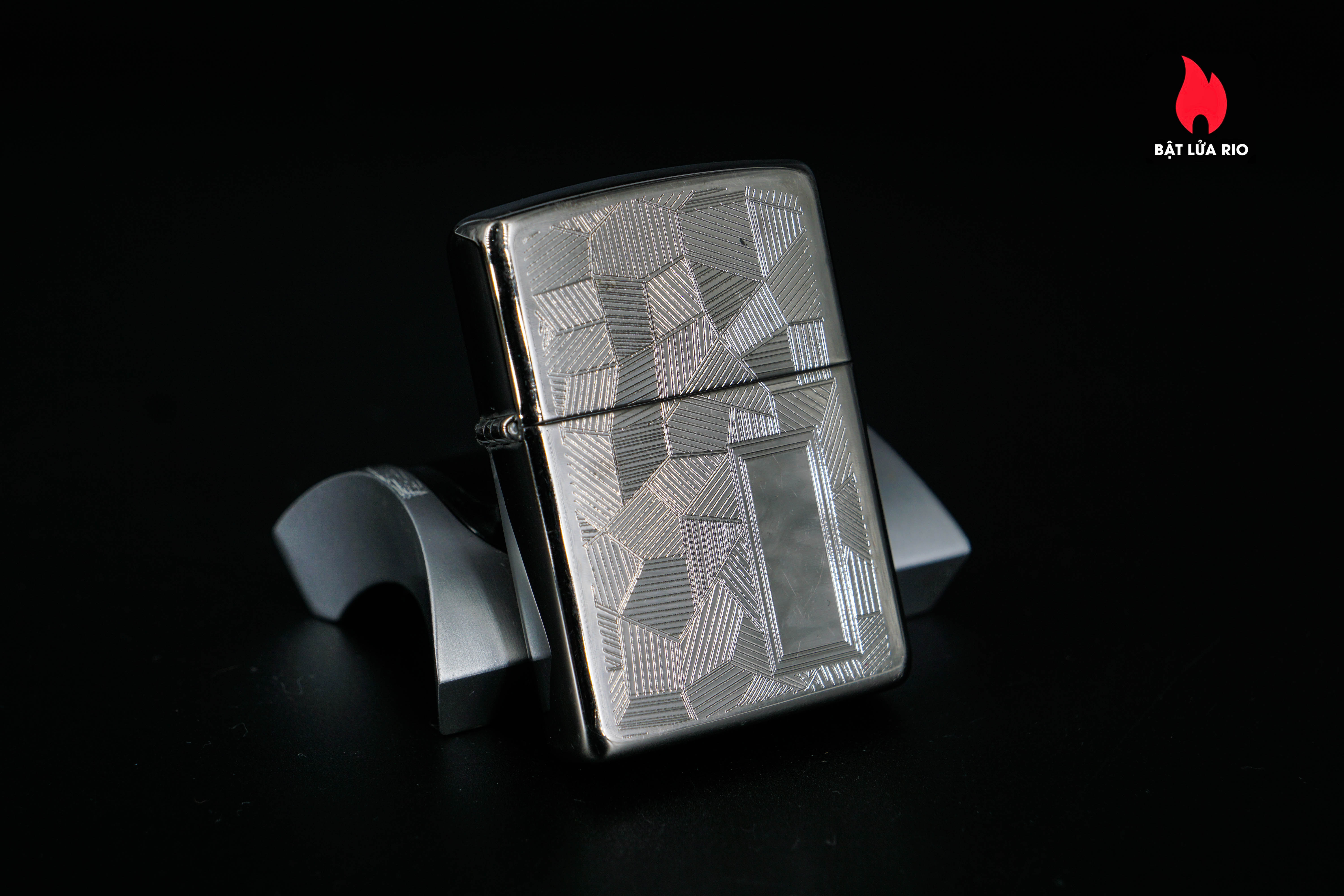 Zippo La Mã 1996 – Silver Plate – Shimmer 18