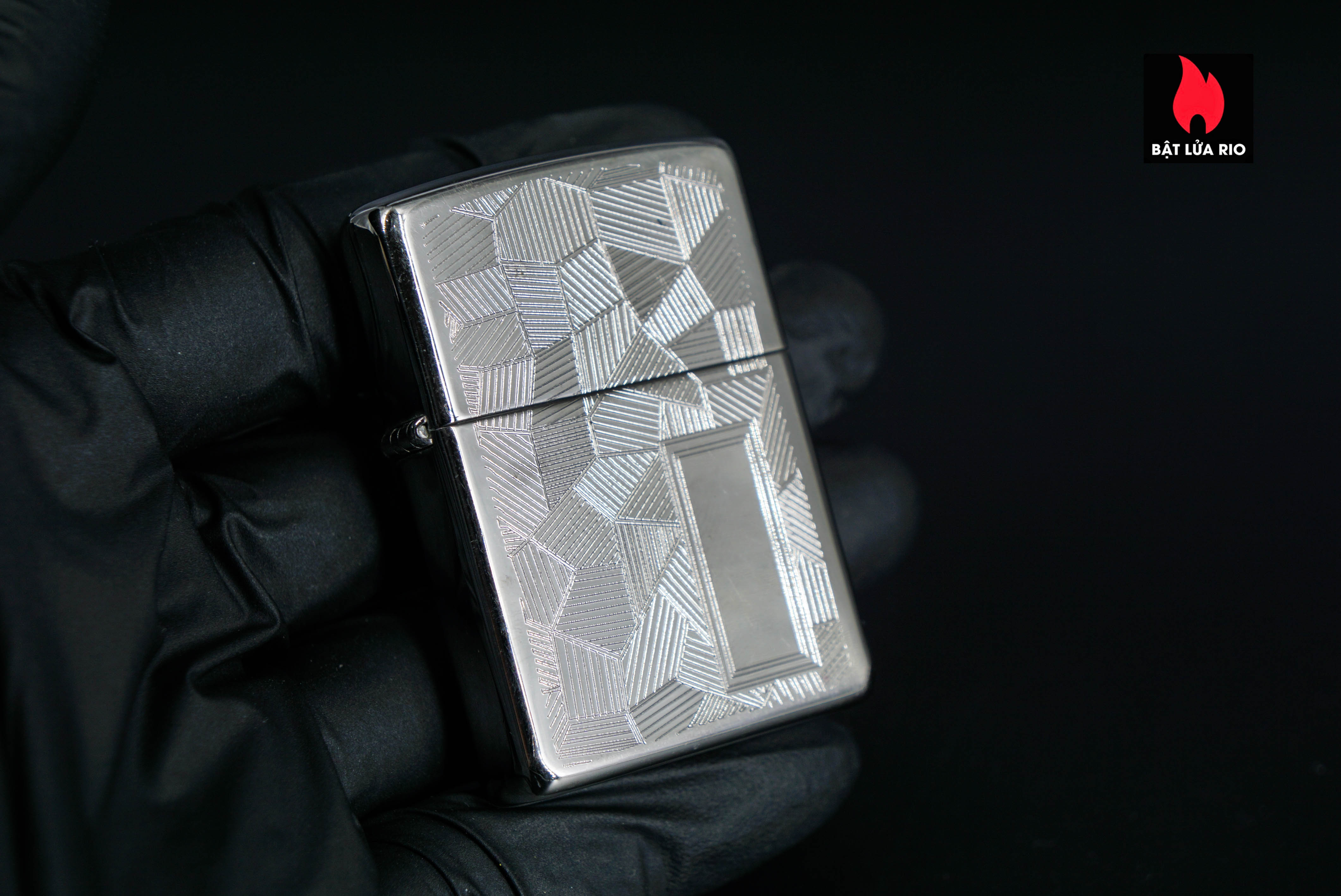 Zippo La Mã 1996 – Silver Plate – Shimmer 4