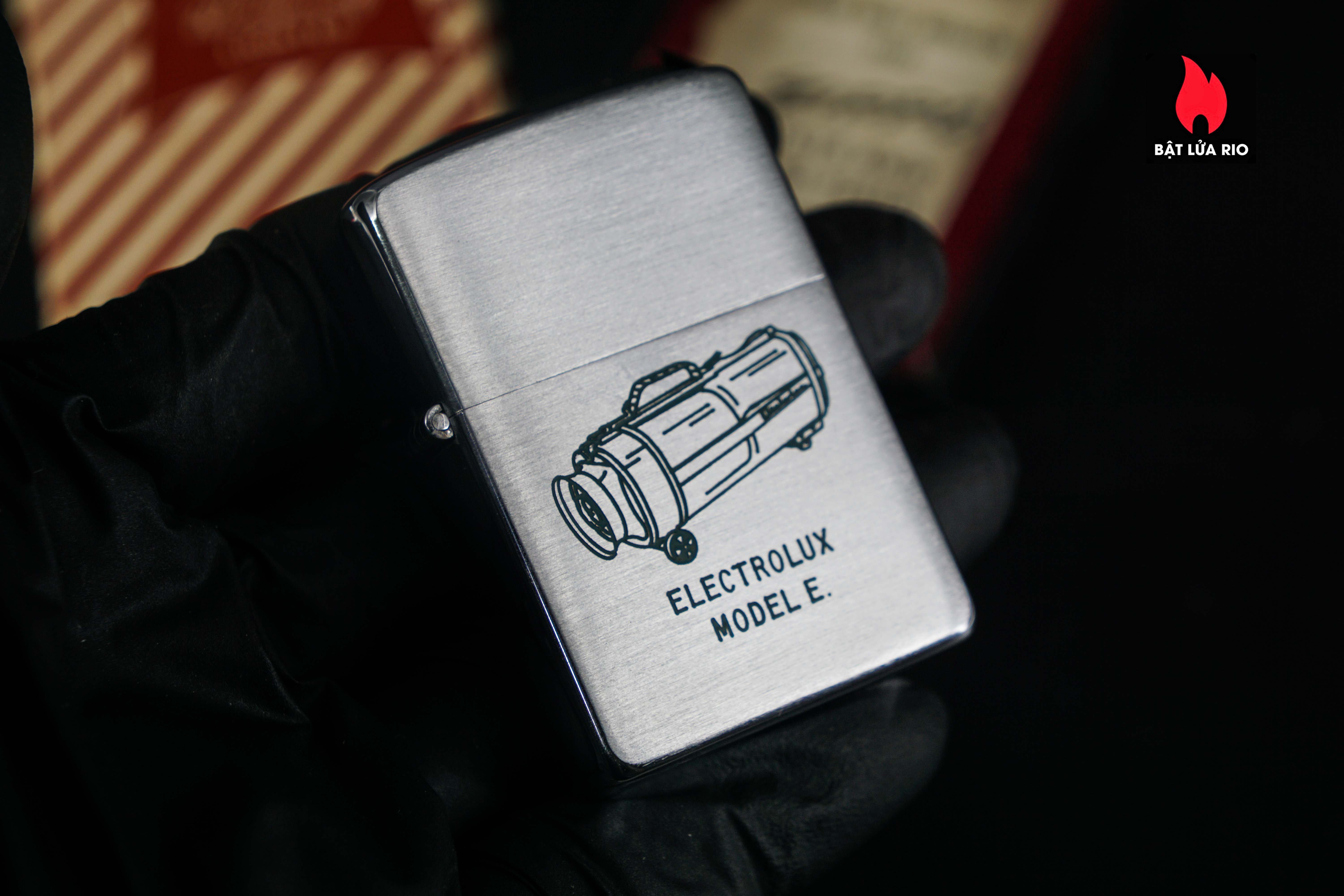 Zippo Xưa 1955 – Electrolux Model E 6
