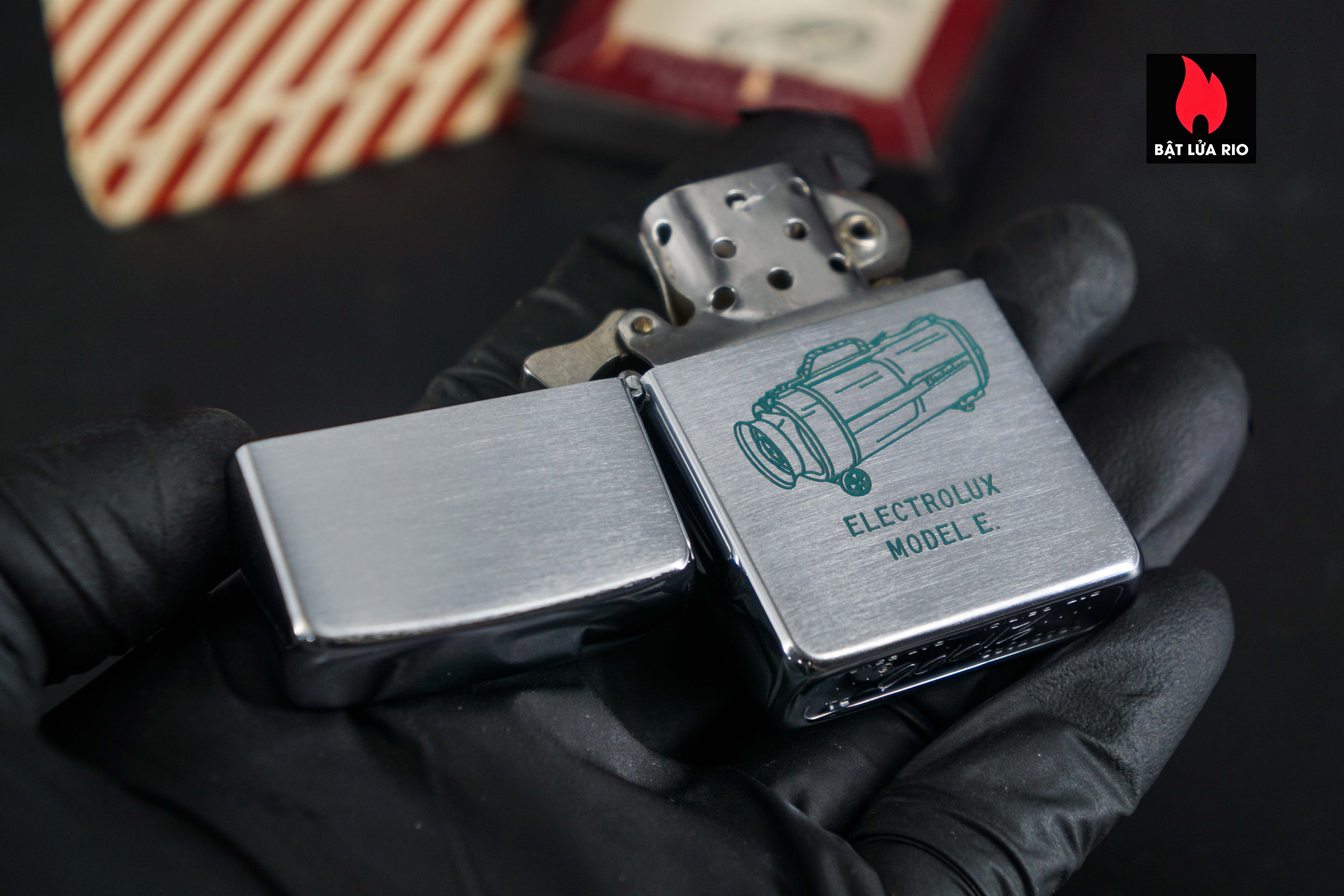 Zippo Xưa 1955 – Electrolux Model E 8