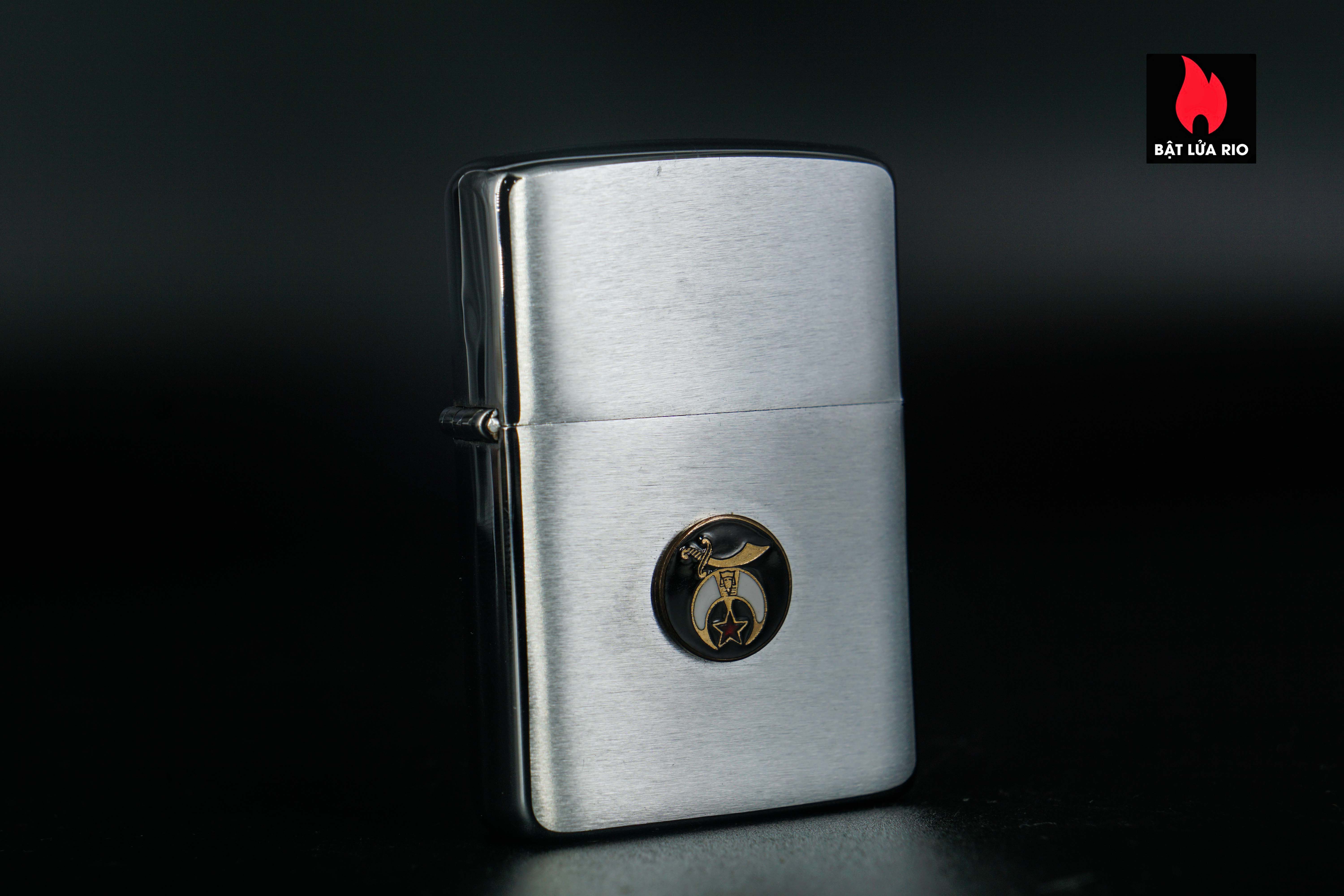 Zippo Xưa 1962 – No.280 – Shrine 23