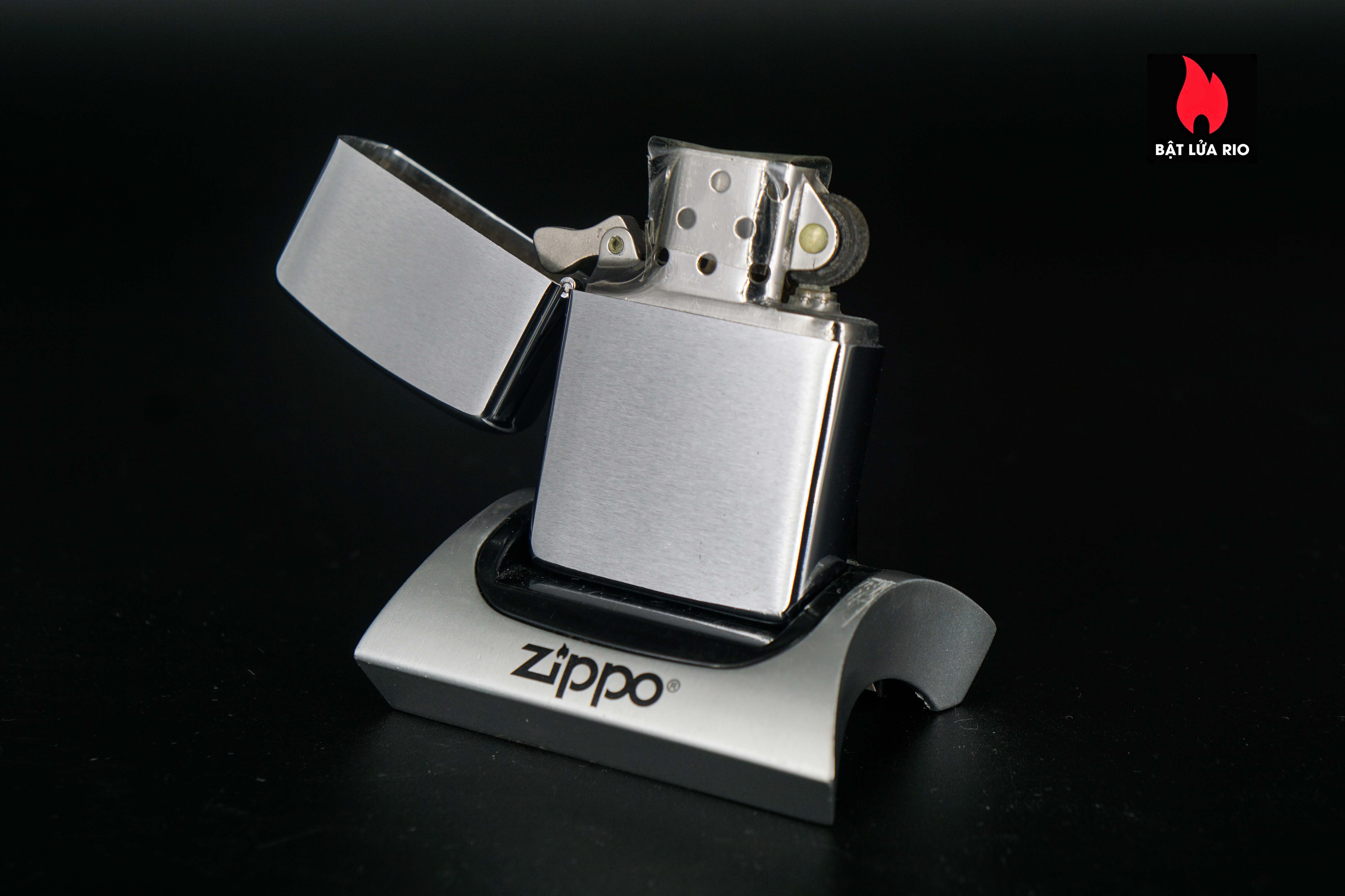 Zippo Xưa 1968 – Plain – Trơn 2 Mặt – Brushed Chrome 76 Zippo Xưa 1968 – Plain – Trơn 2 Mặt – Brushed Chrome 20