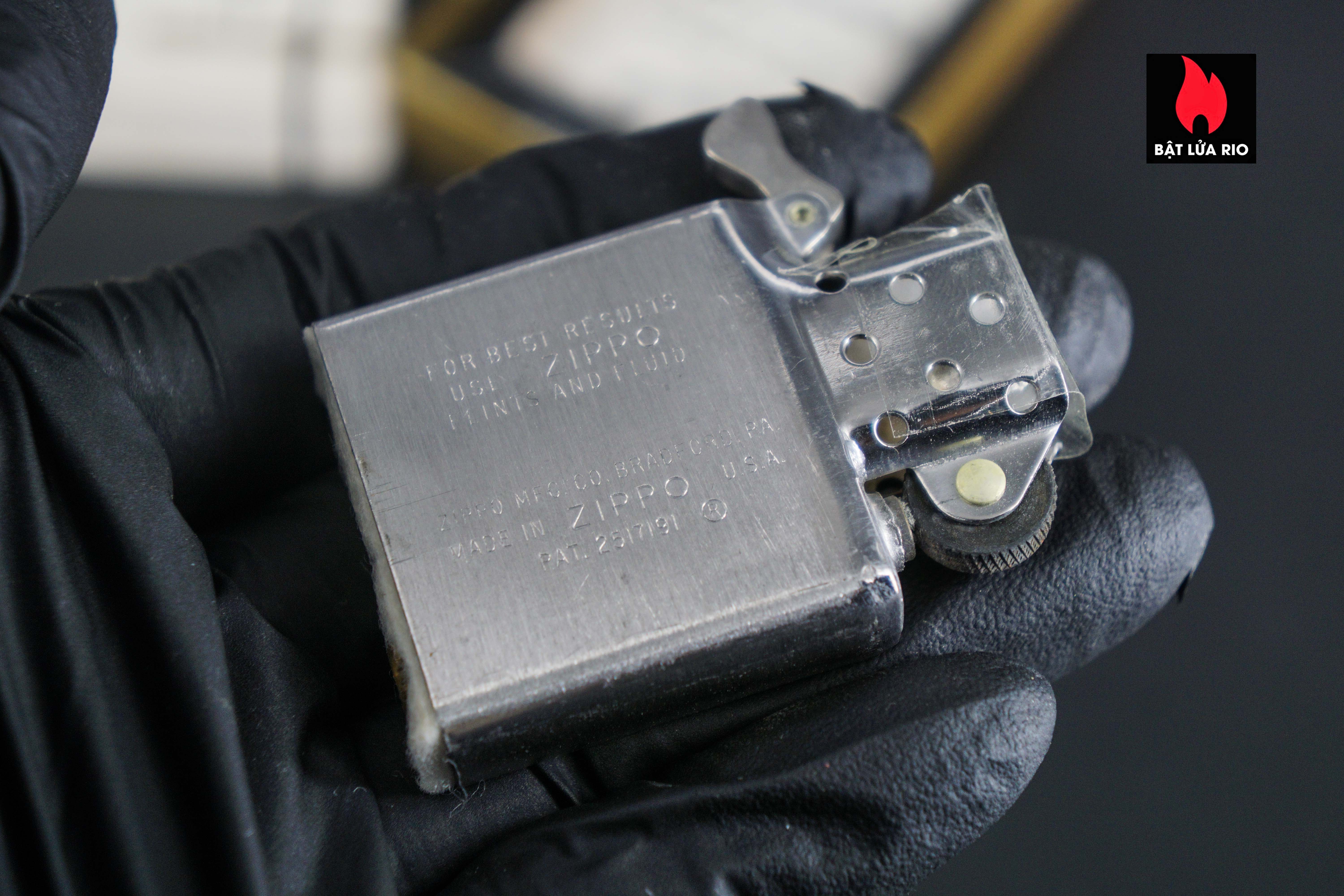 Zippo Xưa 1968 – Plain – Trơn 2 Mặt – Brushed Chrome 64 Zippo Xưa 1968 – Plain – Trơn 2 Mặt – Brushed Chrome 9