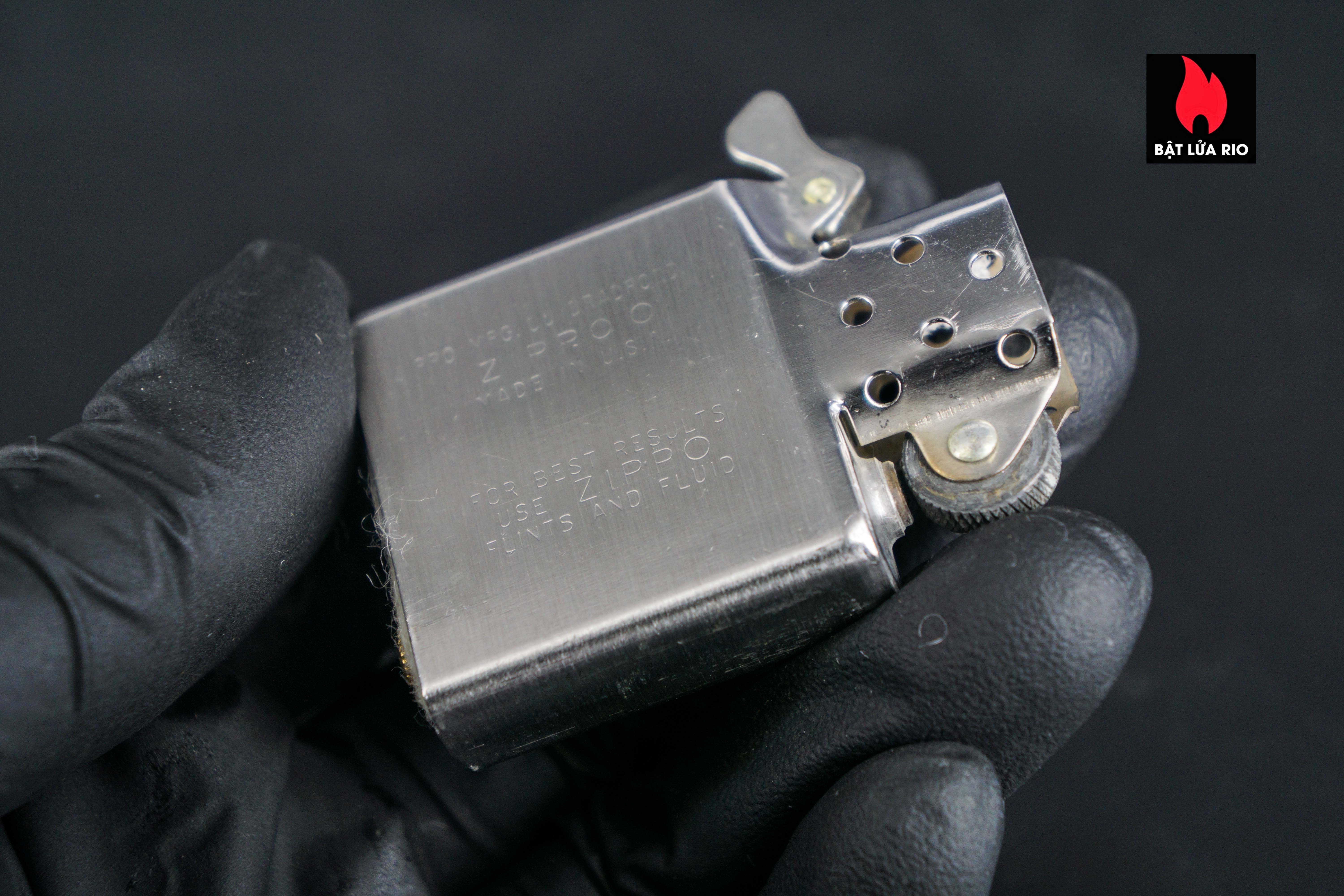 Zippo Xưa 1977 – High Polished Chrome – DAD 17