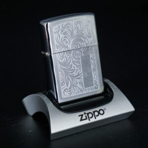 Zippo Xưa 1984 – Venetian – Hoa Văn Ý