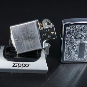 Zippo Xưa 1984 – Venetian – Hoa Văn Ý 8