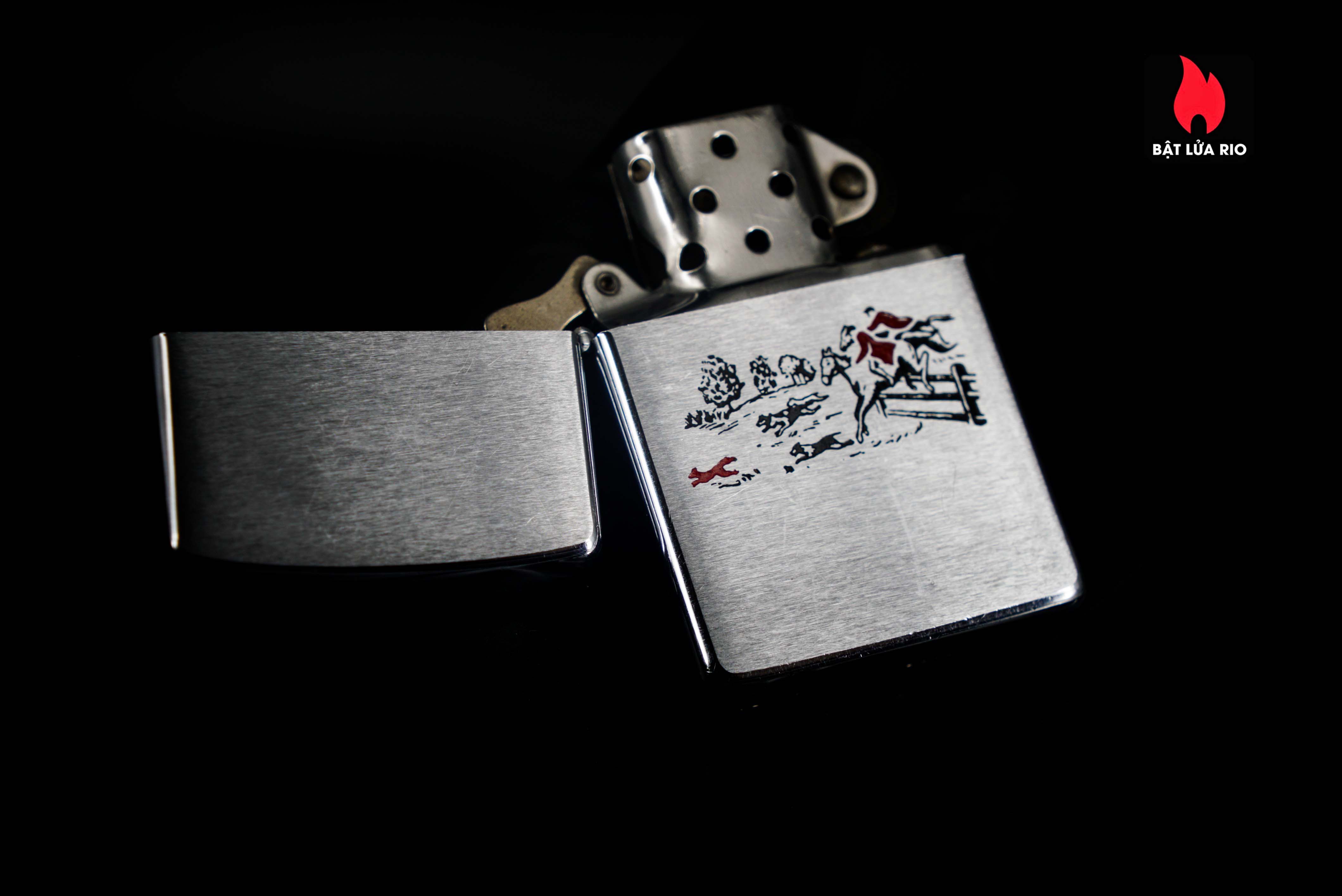 Zippo Xưa 1964 – Đua Ngựa 1