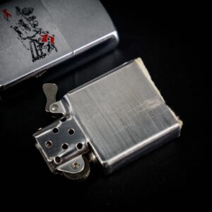 Zippo Xưa 1964 – Đua Ngựa 3