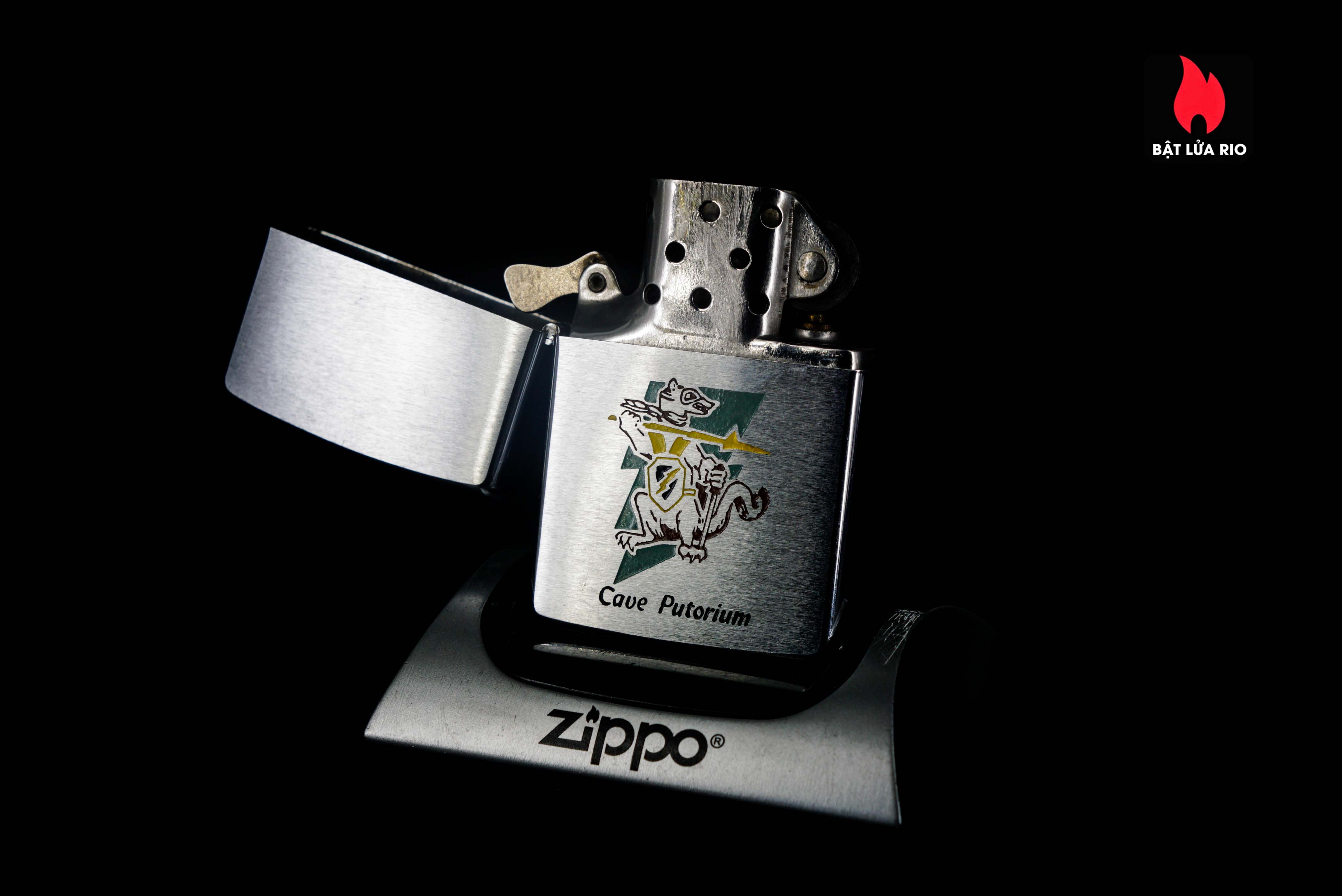 Zippo Xưa 1966 – Cave Putorium 12