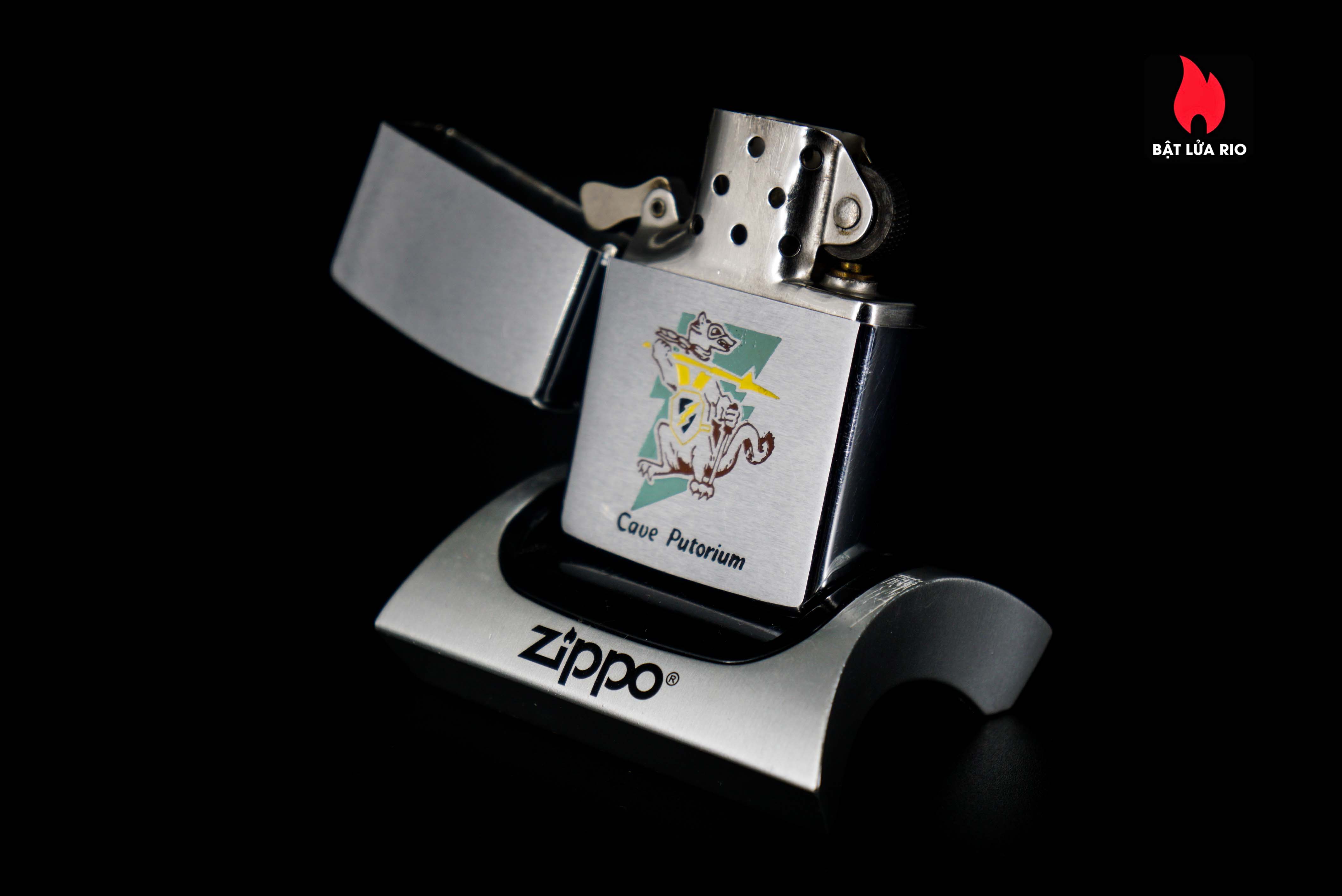 Zippo Xưa 1966 – Cave Putorium 13