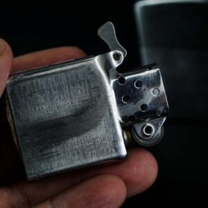 Zippo Xưa 1958 – Navajo - Chales Koll 11
