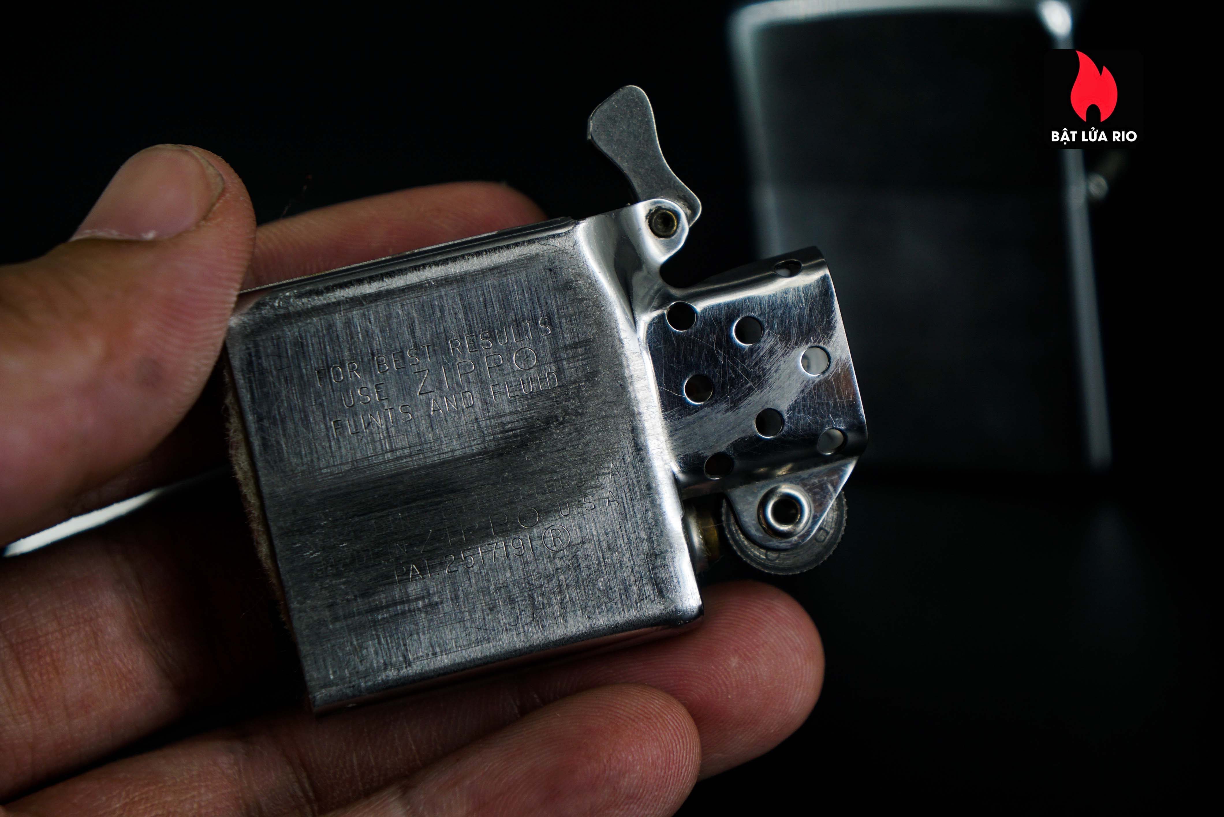 Zippo Xưa 1958 – Navajo - Chales Koll 11