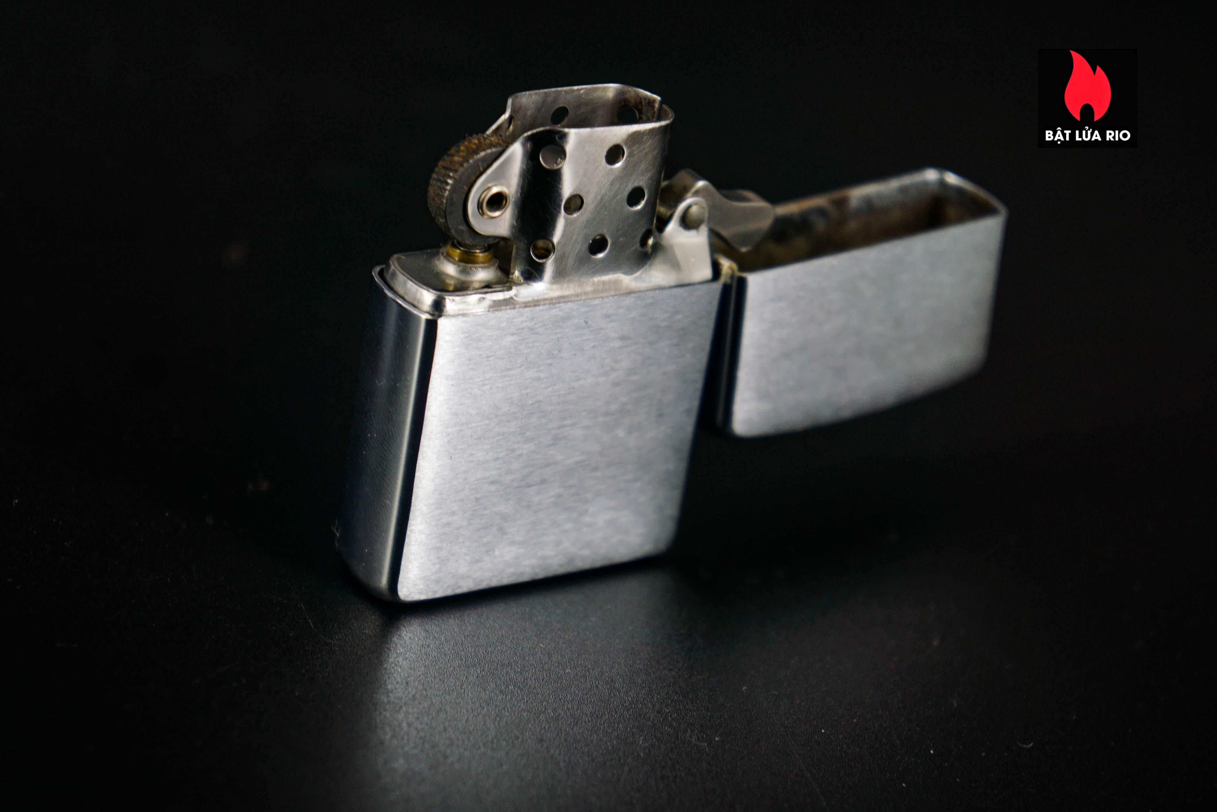 Zippo Xưa 1958 – Navajo - Chales Koll 14