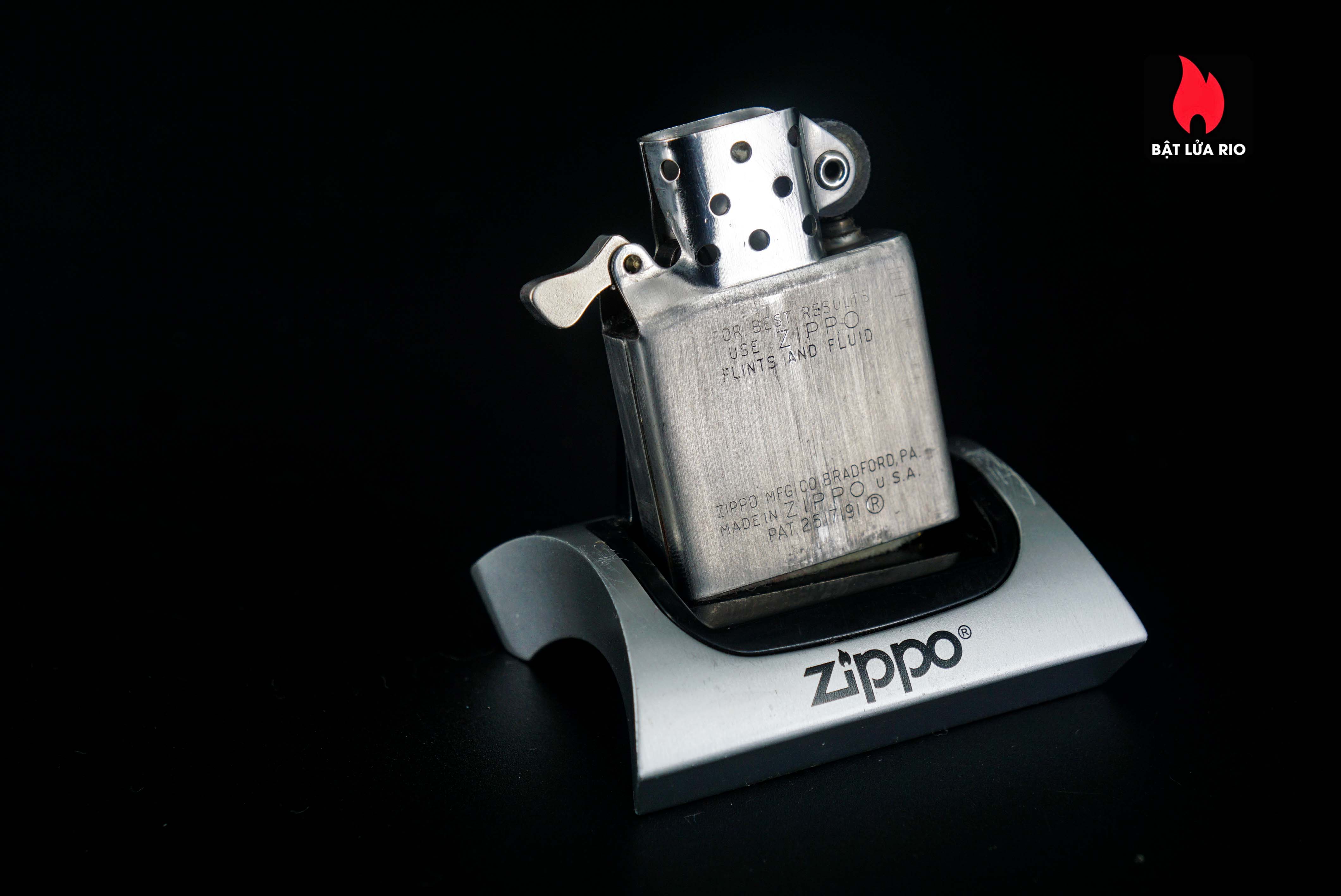 Zippo Xưa 1958 – Town & Country – Bell Aircraft Division 4
