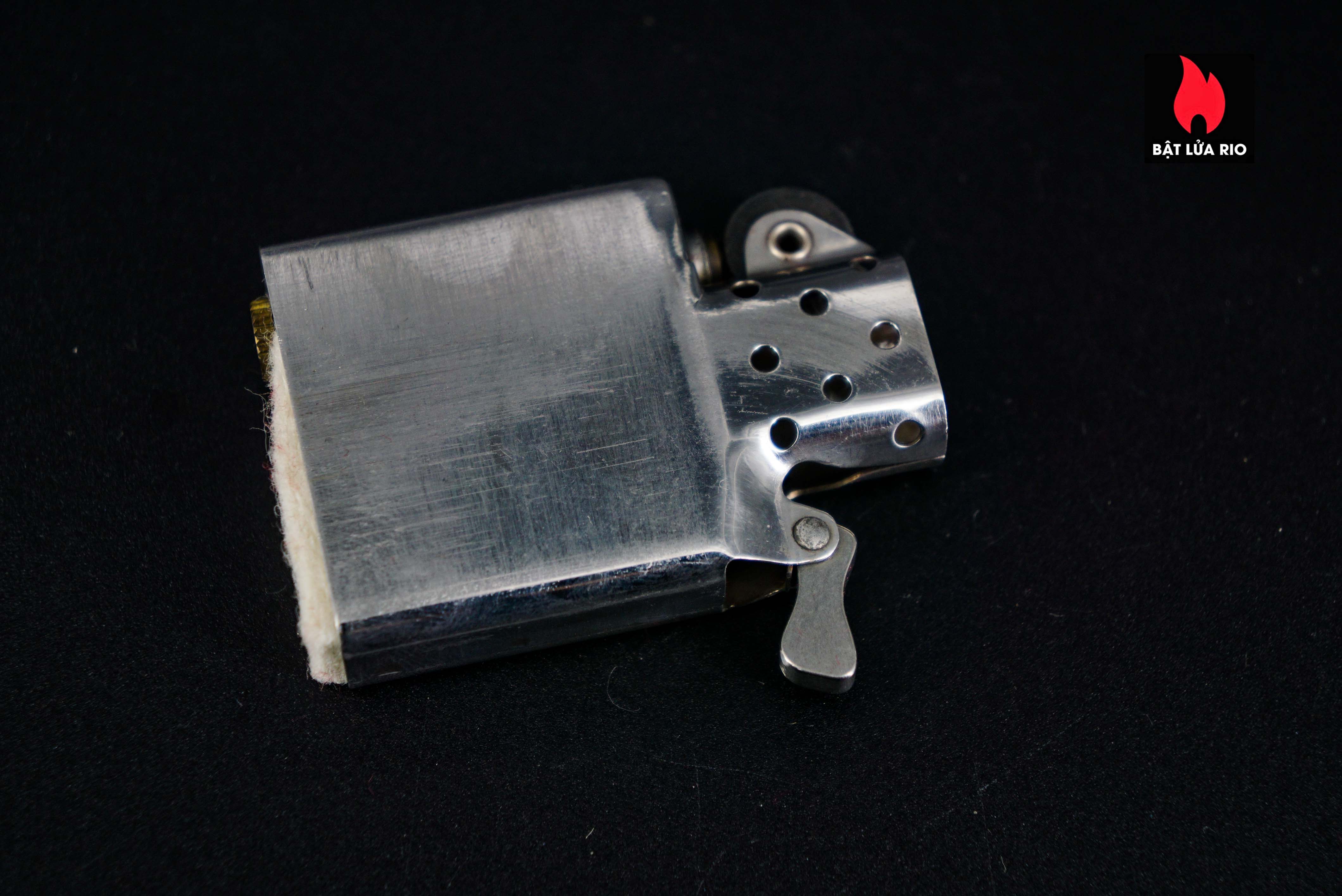 Zippo Xưa 1959 – Red Coat 32 Zippo Xưa 1959 – Red Coat 13