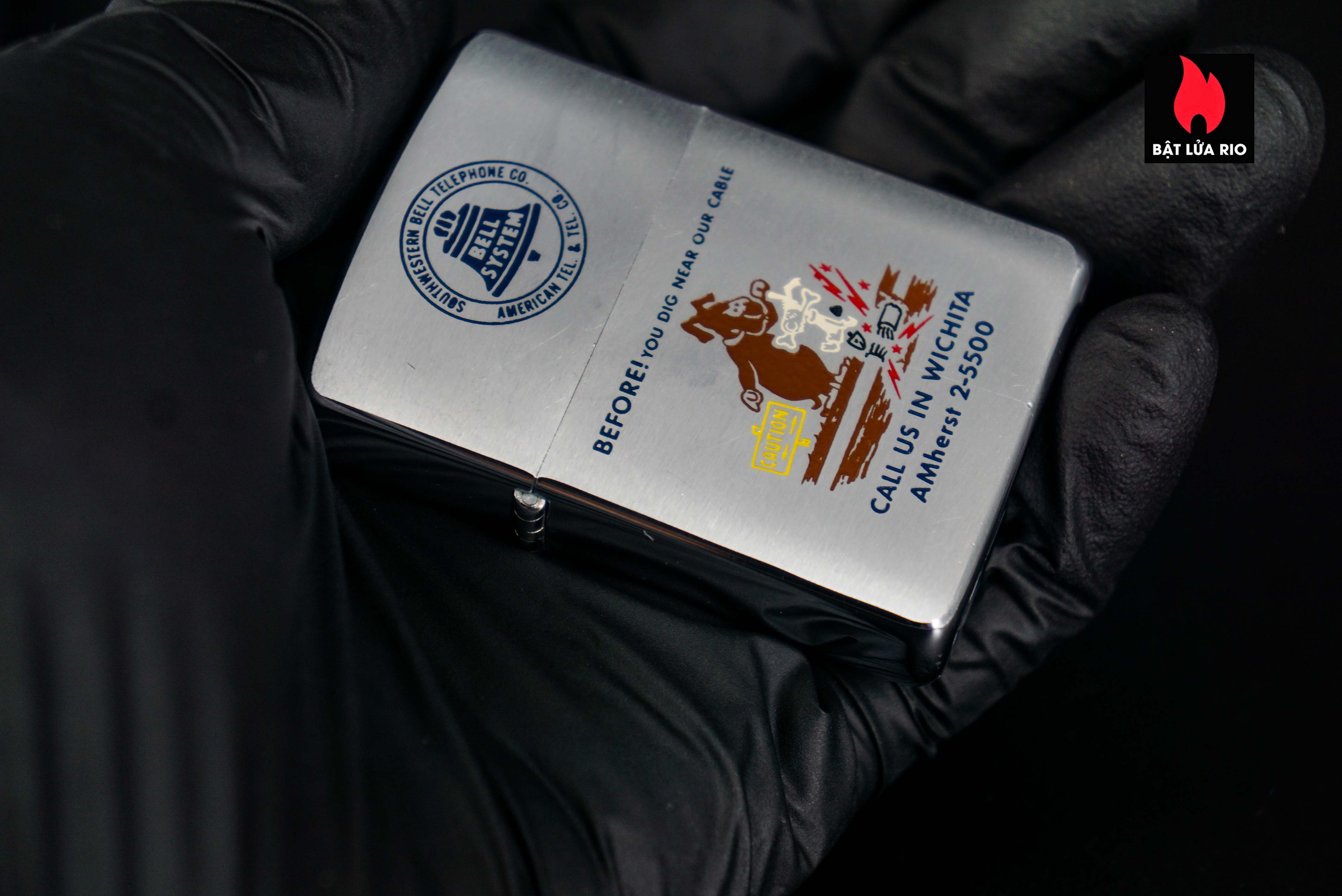 Zippo Xưa 1961 – Call Us in Wichita 44 Zippo Xưa 1961 – Call Us in Wichita 1