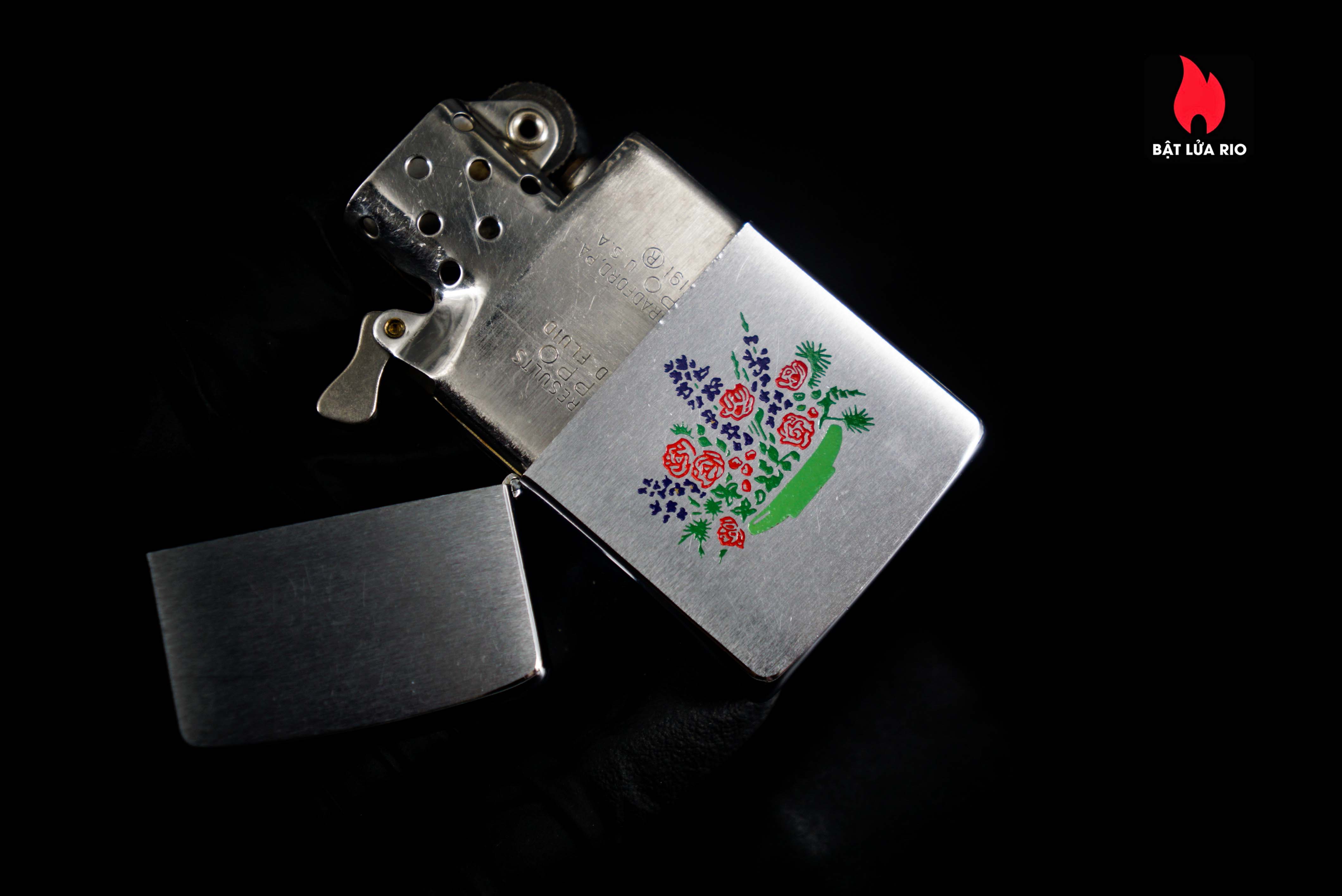 Zippo Xưa 1962 – HOA 37 Zippo Xưa 1962 – HOA 2