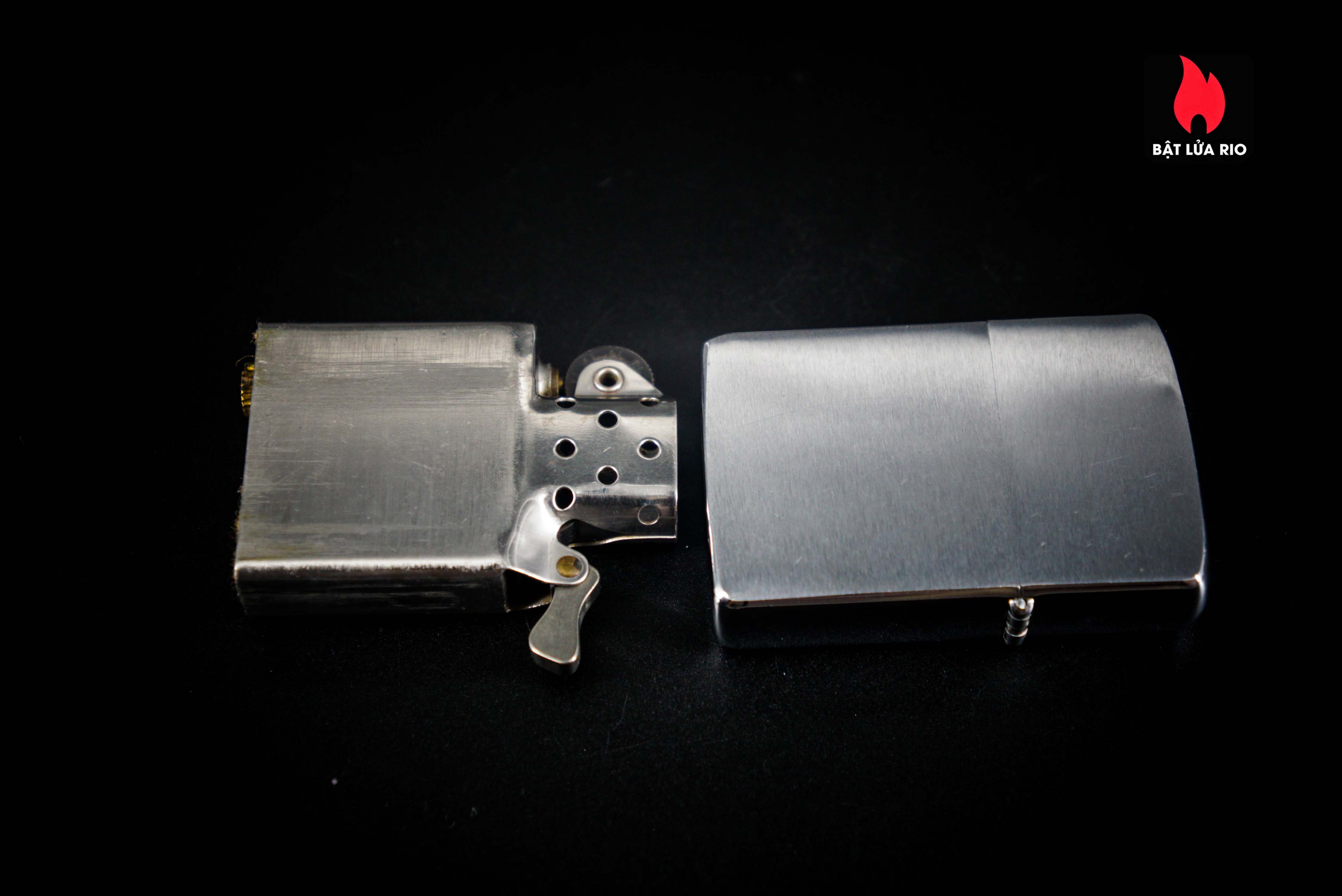 Zippo Xưa 1962 – HOA 36 Zippo Xưa 1962 – HOA 3