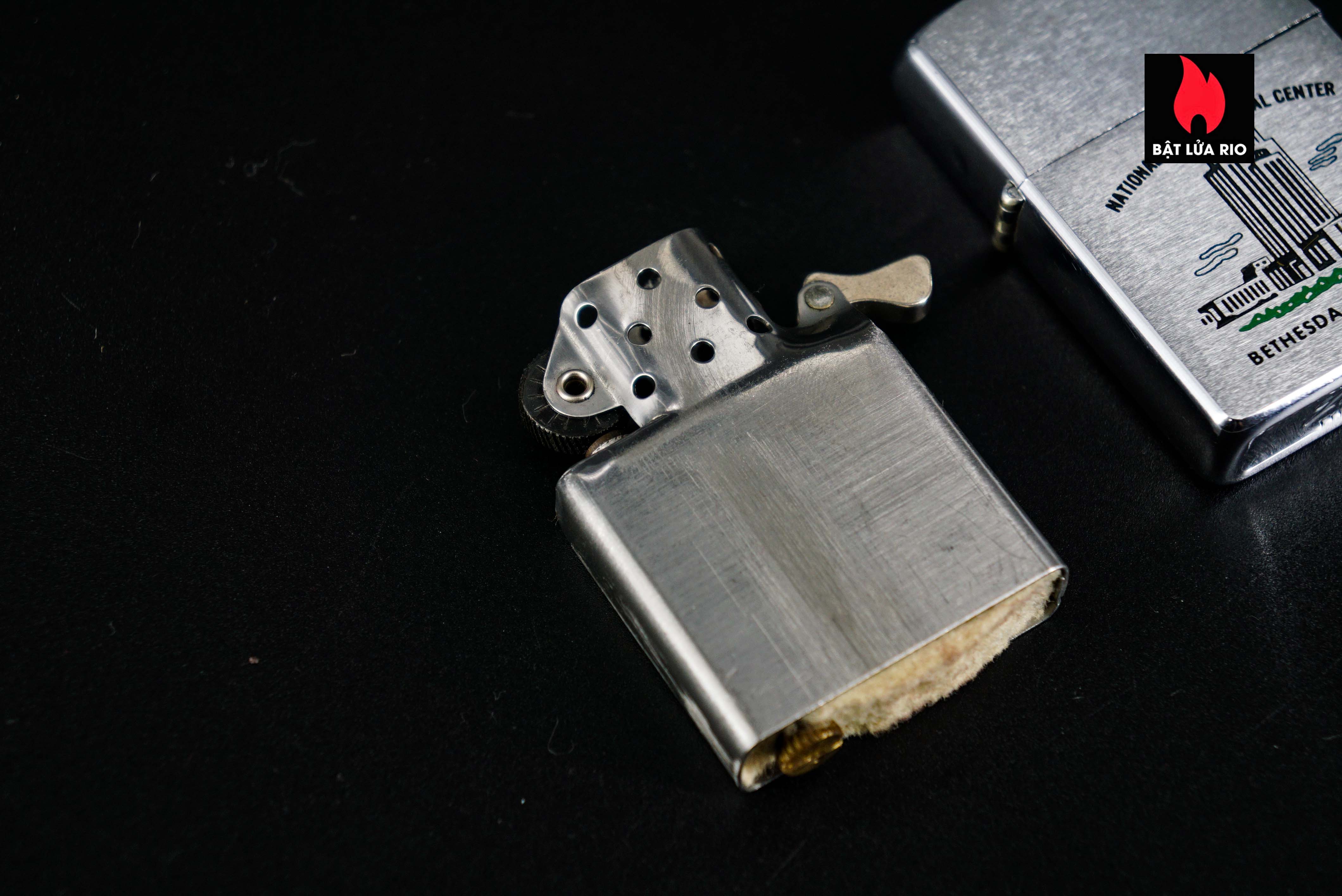 Zippo Xưa 1962 – National Naval Medical Center 5