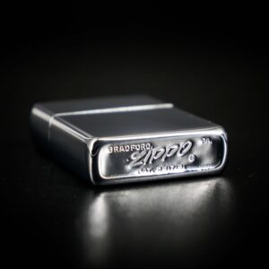 Zippo Xưa 1965 – John F. Kennedy 18