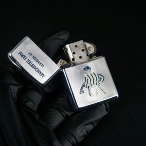Zippo Xưa 1965 – Manchester Farm 1