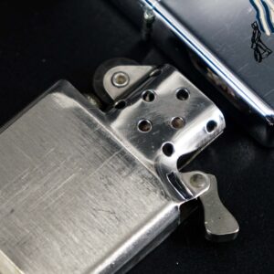 Zippo Xưa 1965 – Manchester Farm 5