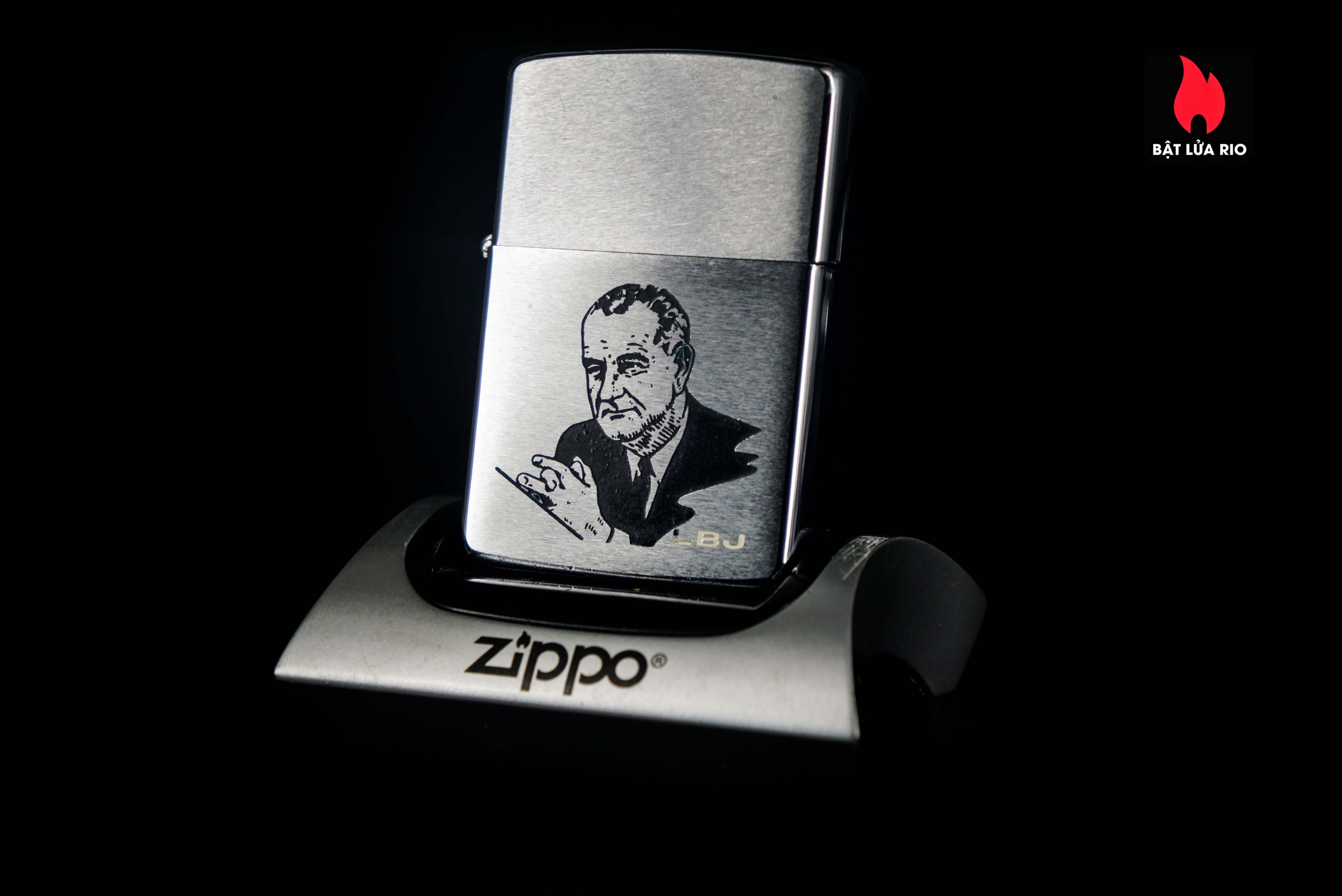 Zippo Xưa 1966 – Lyndon Baines Johnson – LBJ 50 Zippo Xưa 1966 – Lyndon Baines Johnson – LBJ 13