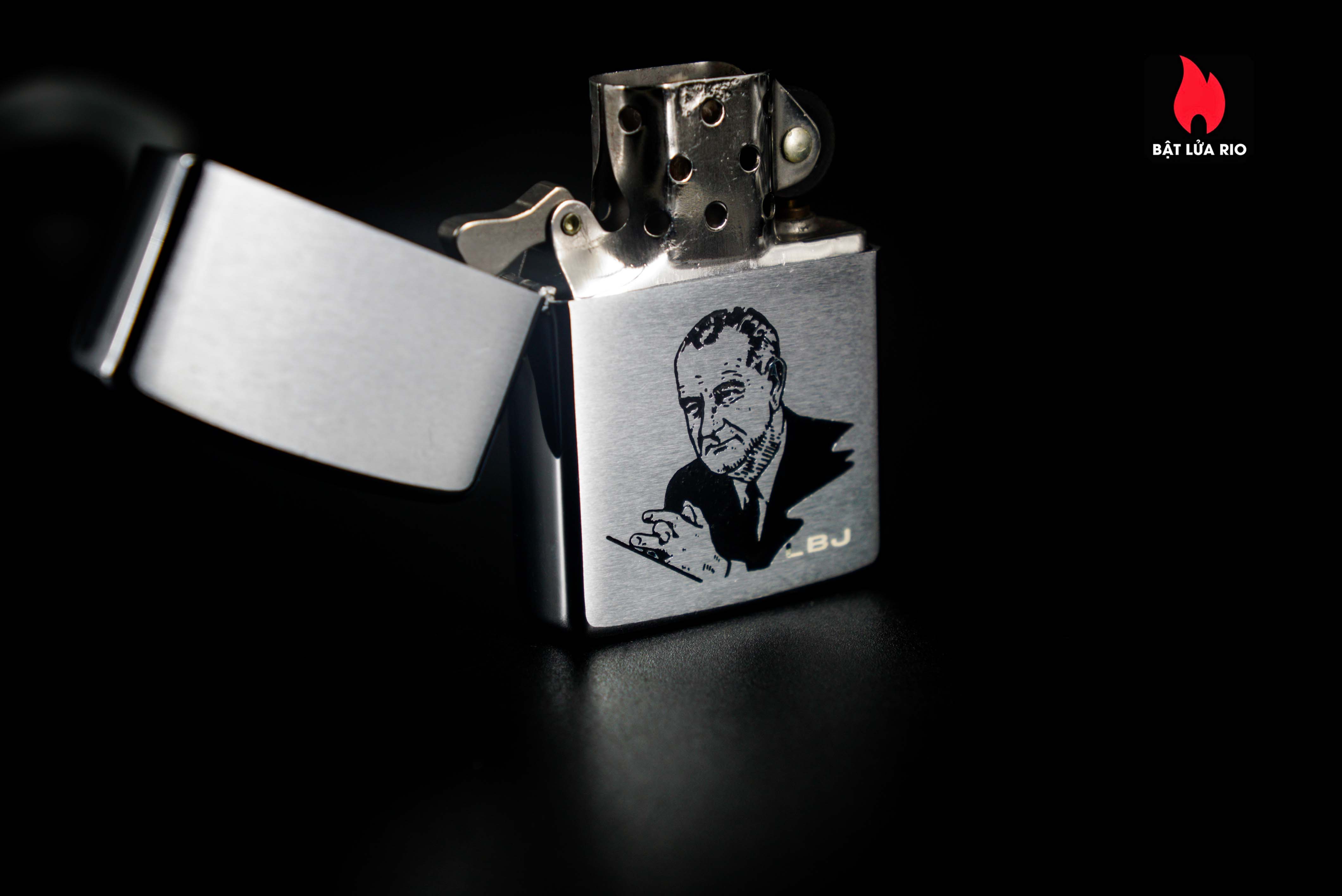 Zippo Xưa 1966 – Lyndon Baines Johnson – LBJ 44 Zippo Xưa 1966 – Lyndon Baines Johnson – LBJ 15
