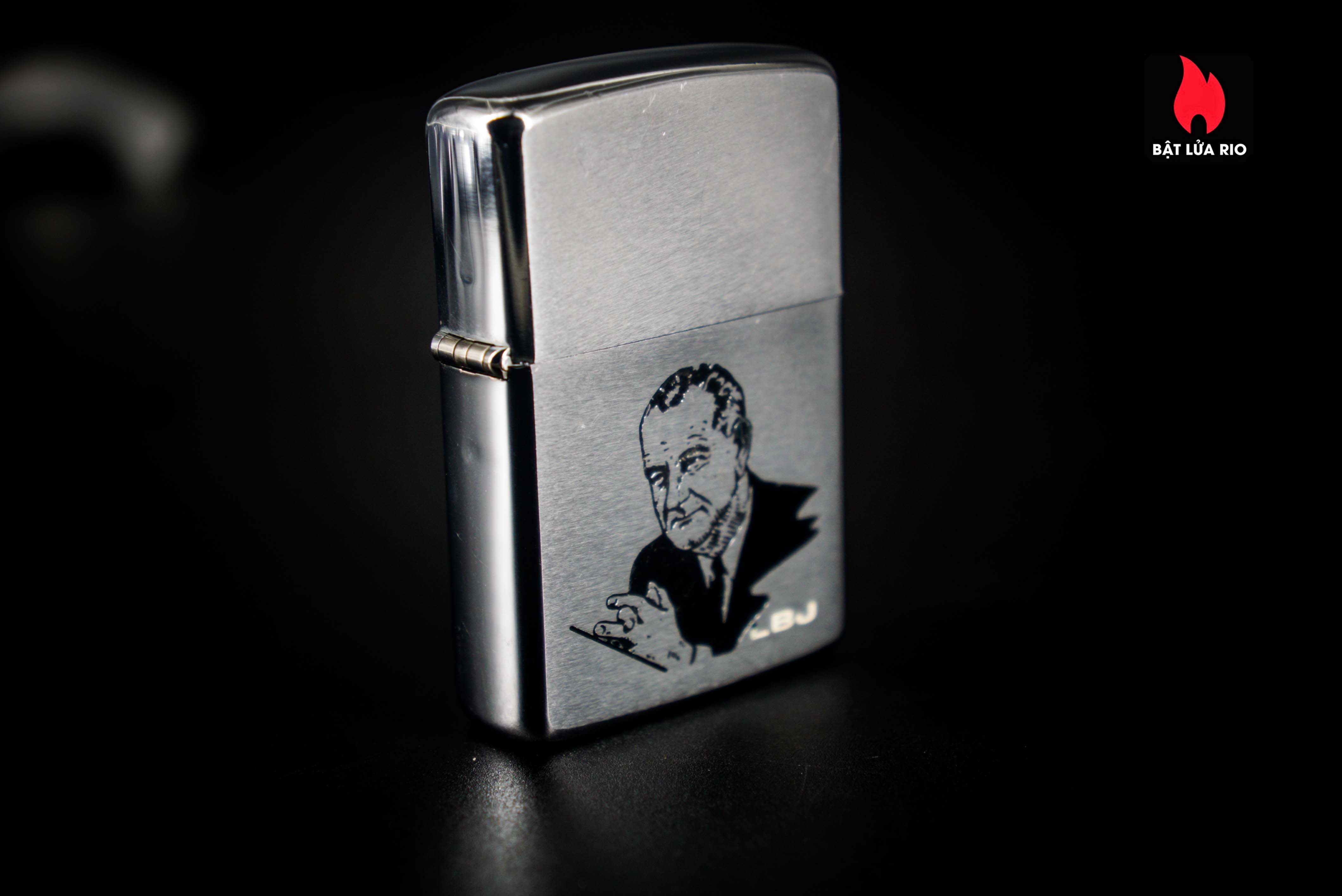Zippo Xưa 1966 – Lyndon Baines Johnson – LBJ 43 Zippo Xưa 1966 – Lyndon Baines Johnson – LBJ 16