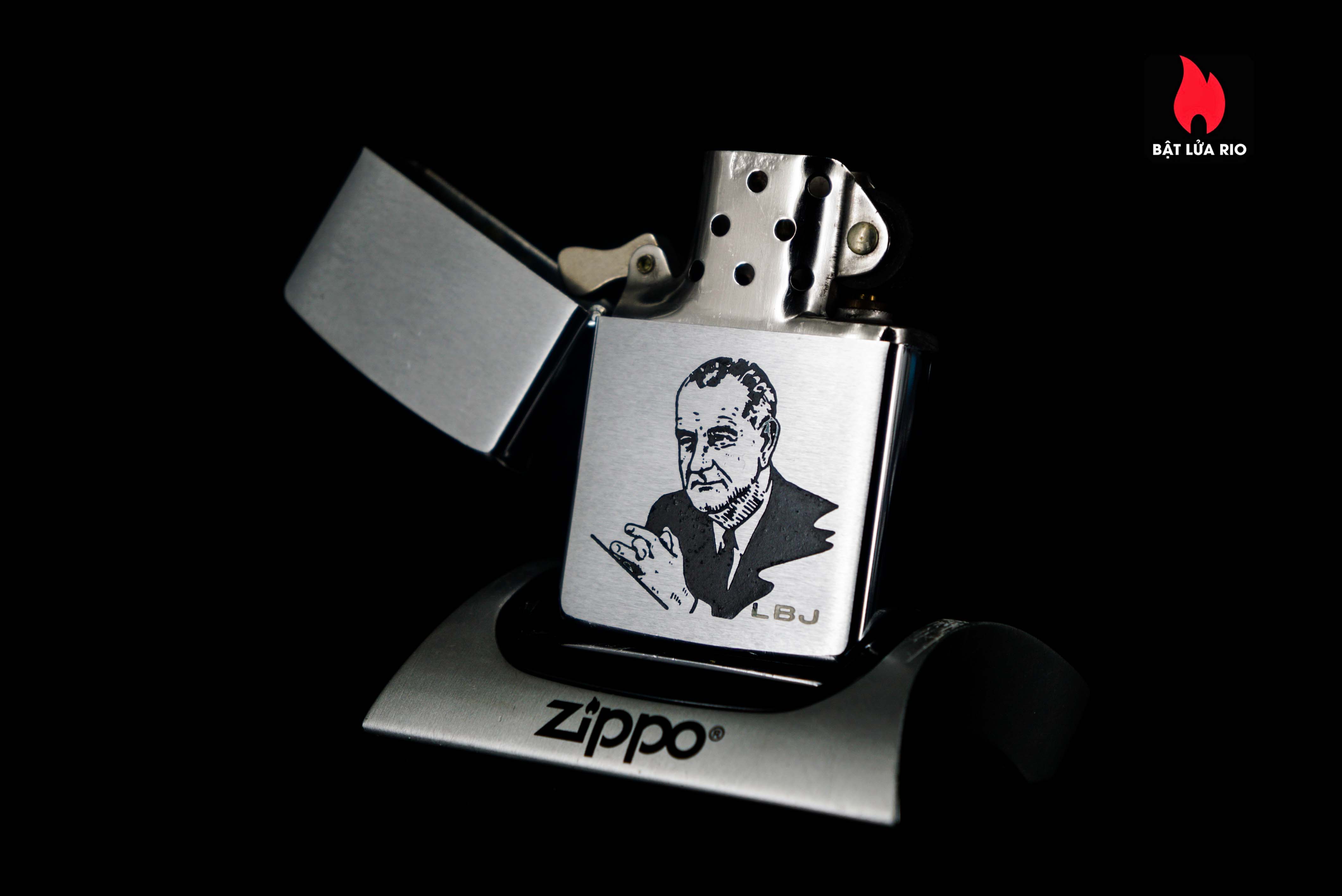 Zippo Xưa 1966 – Lyndon Baines Johnson – LBJ 51 Zippo Xưa 1966 – Lyndon Baines Johnson – LBJ 9