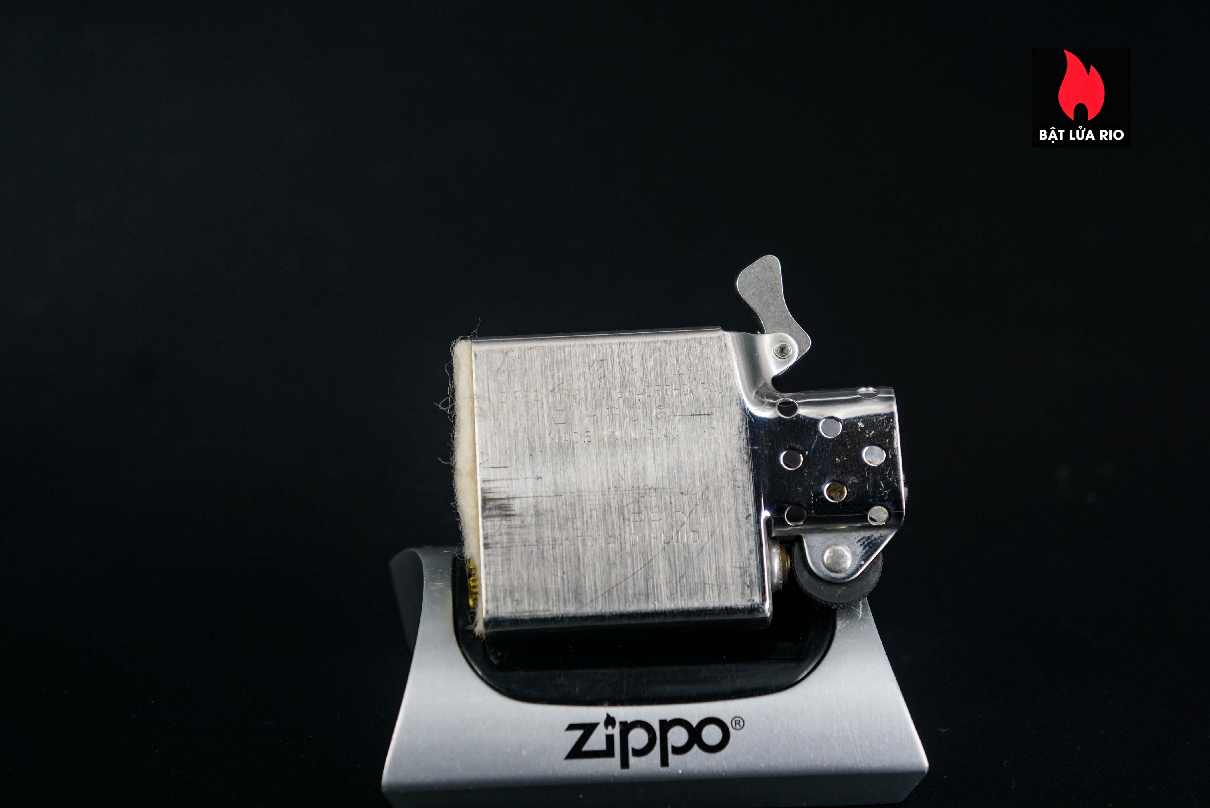 Zippo Xưa 1973 – Seal Of The President Of The United States – Army One 43 Zippo Xưa 1972 – Seal Of The President Of The United States – Army One 10