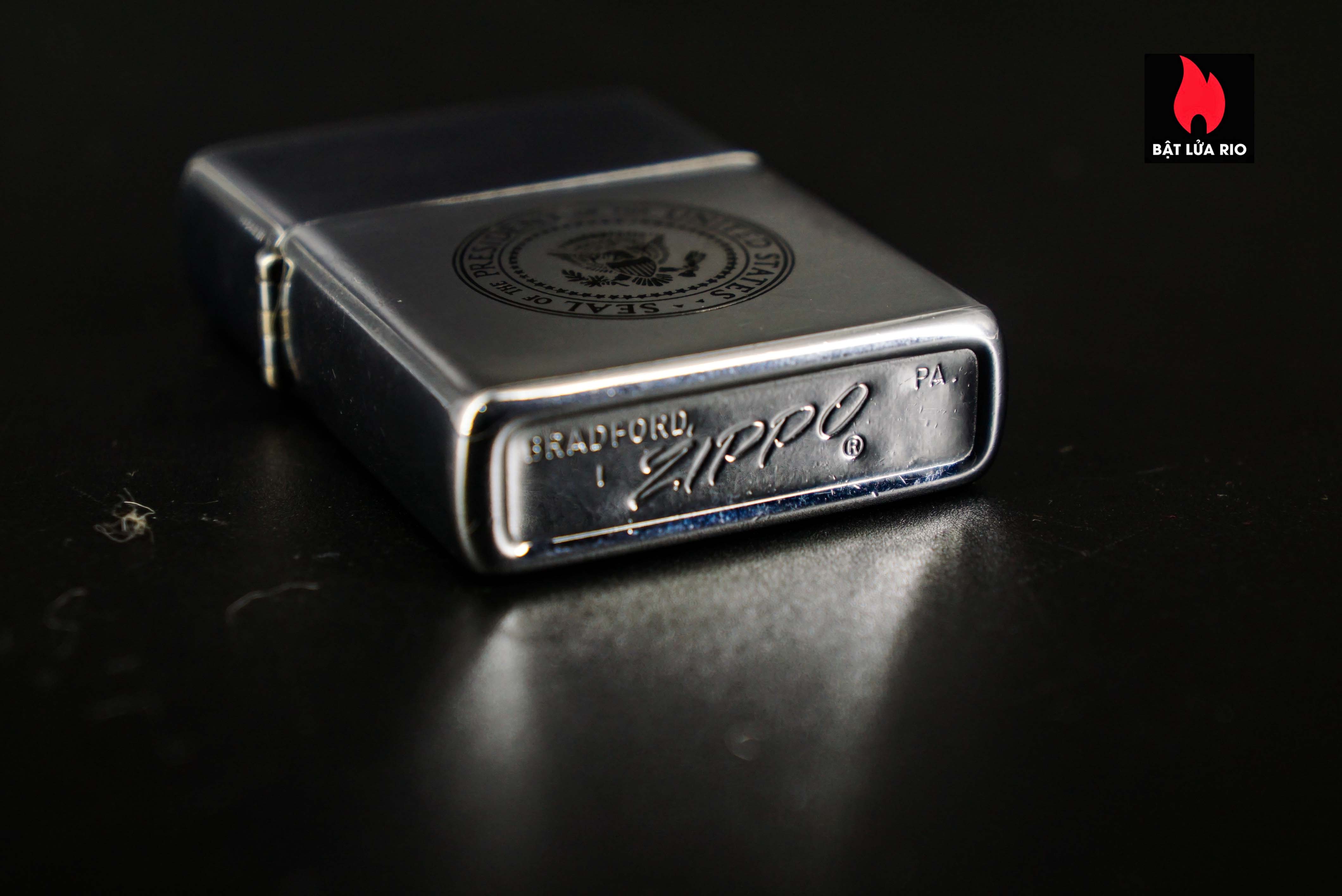 Zippo Xưa 1973 – Seal Of The President Of The United States – Army One 47 Zippo Xưa 1972 – Seal Of The President Of The United States – Army One 13