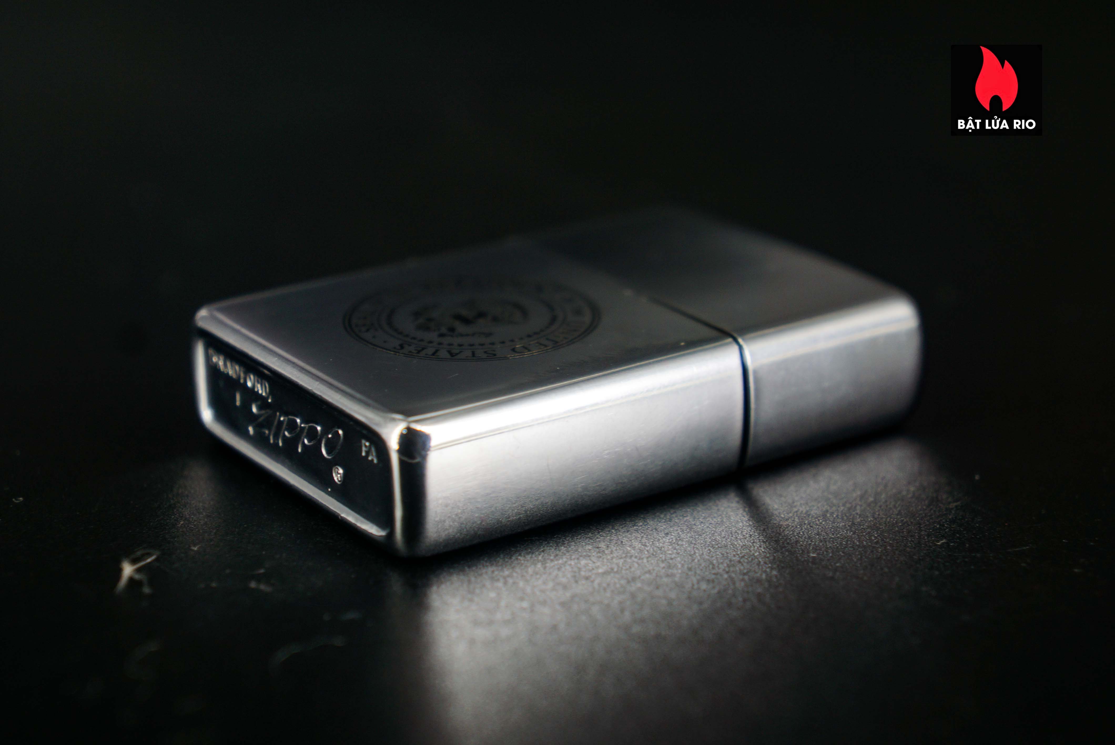 Zippo Xưa 1973 – Seal Of The President Of The United States – Army One 49 Zippo Xưa 1972 – Seal Of The President Of The United States – Army One 15