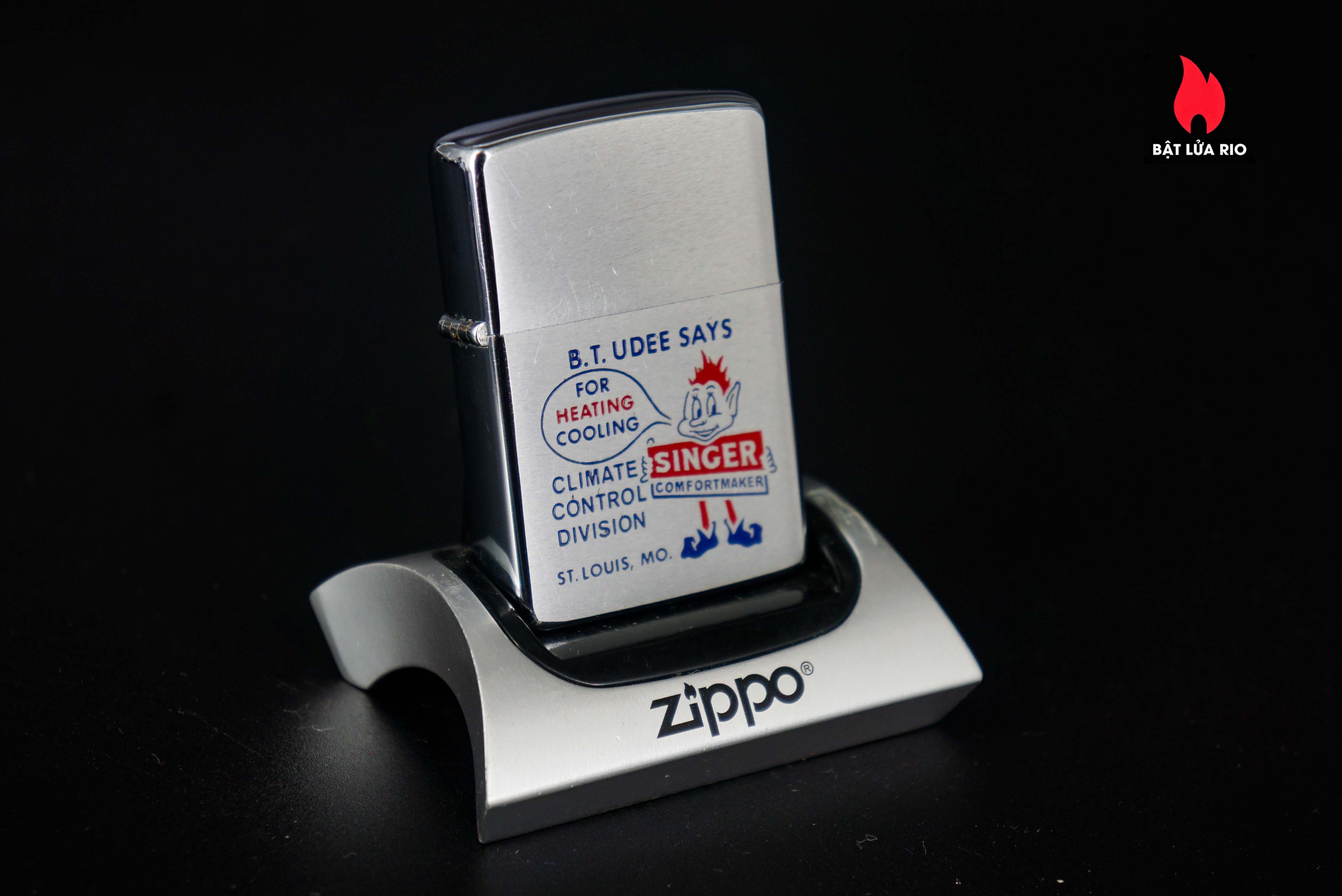 Zippo Xưa 1972 – Singer Comfortmaker 34 Zippo Xưa 1972 – Singer Comfortmaker