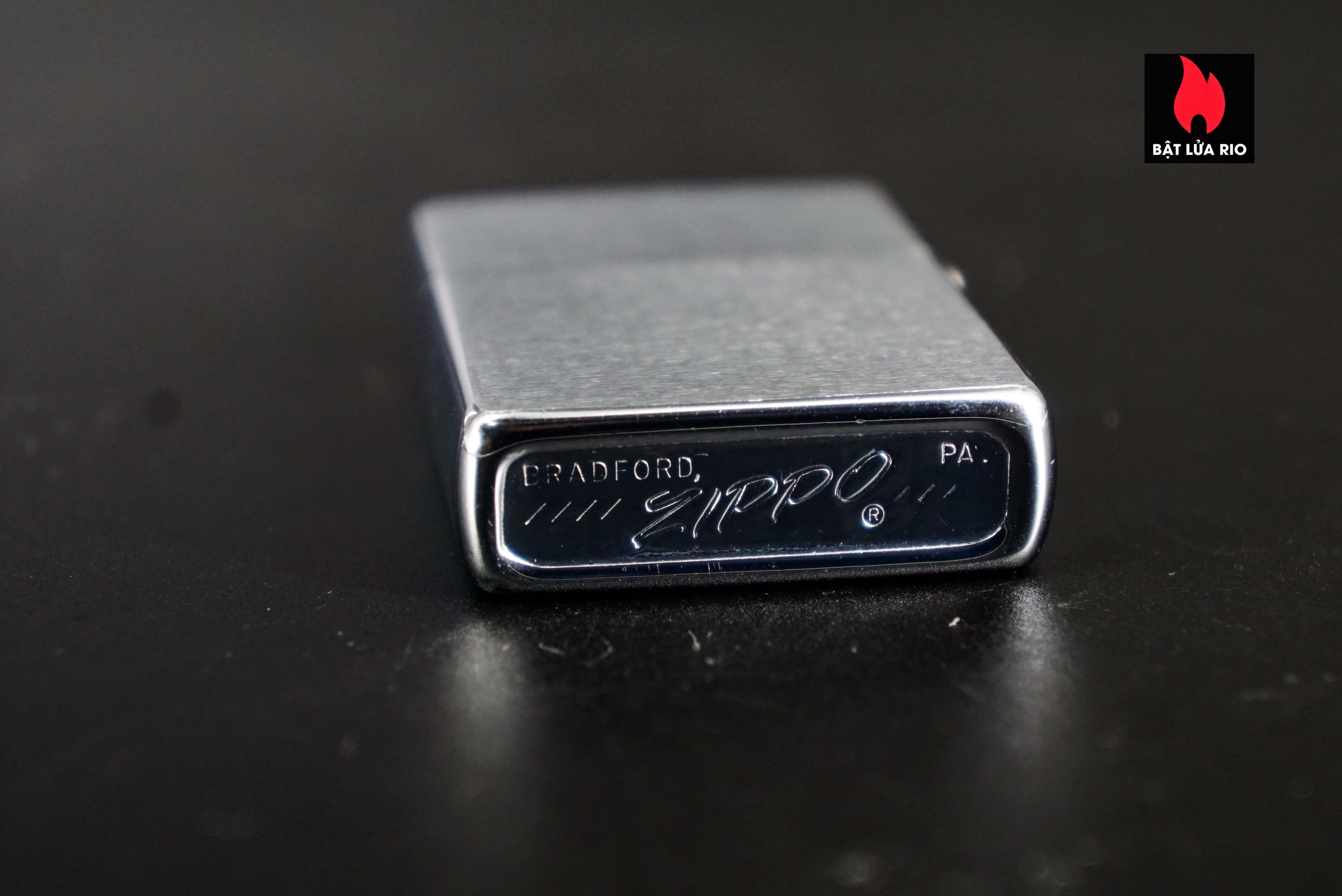 Zippo Xưa 1975 – United States Marine Corps – Paris Detachment 28 Zippo Xưa 1975 – United States Marine Corps – Paris Detachment 13