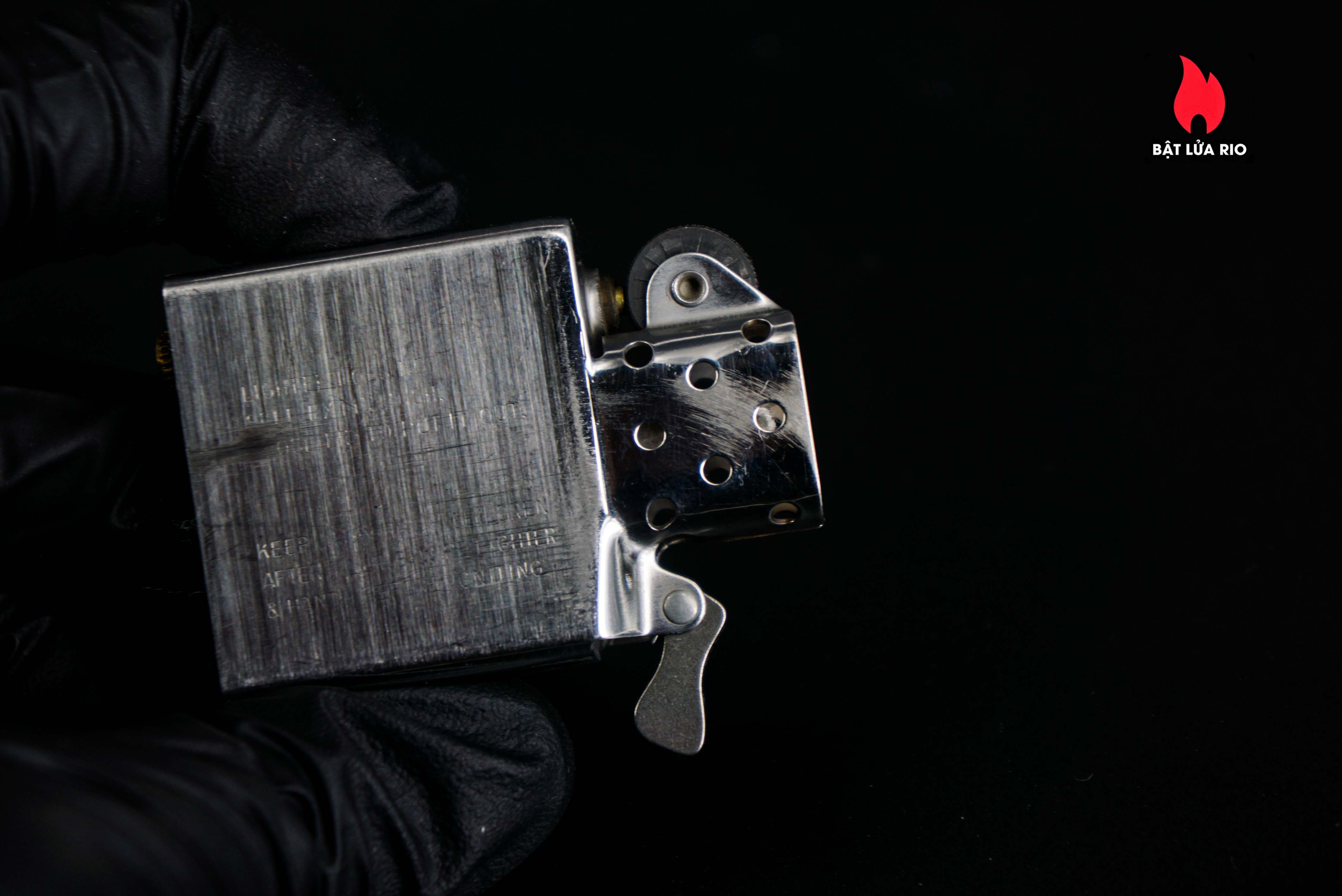 Zippo Xưa 1979 – Walt Disney Productions 41 Zippo Xưa 1979 – Walt Disney Productions 10