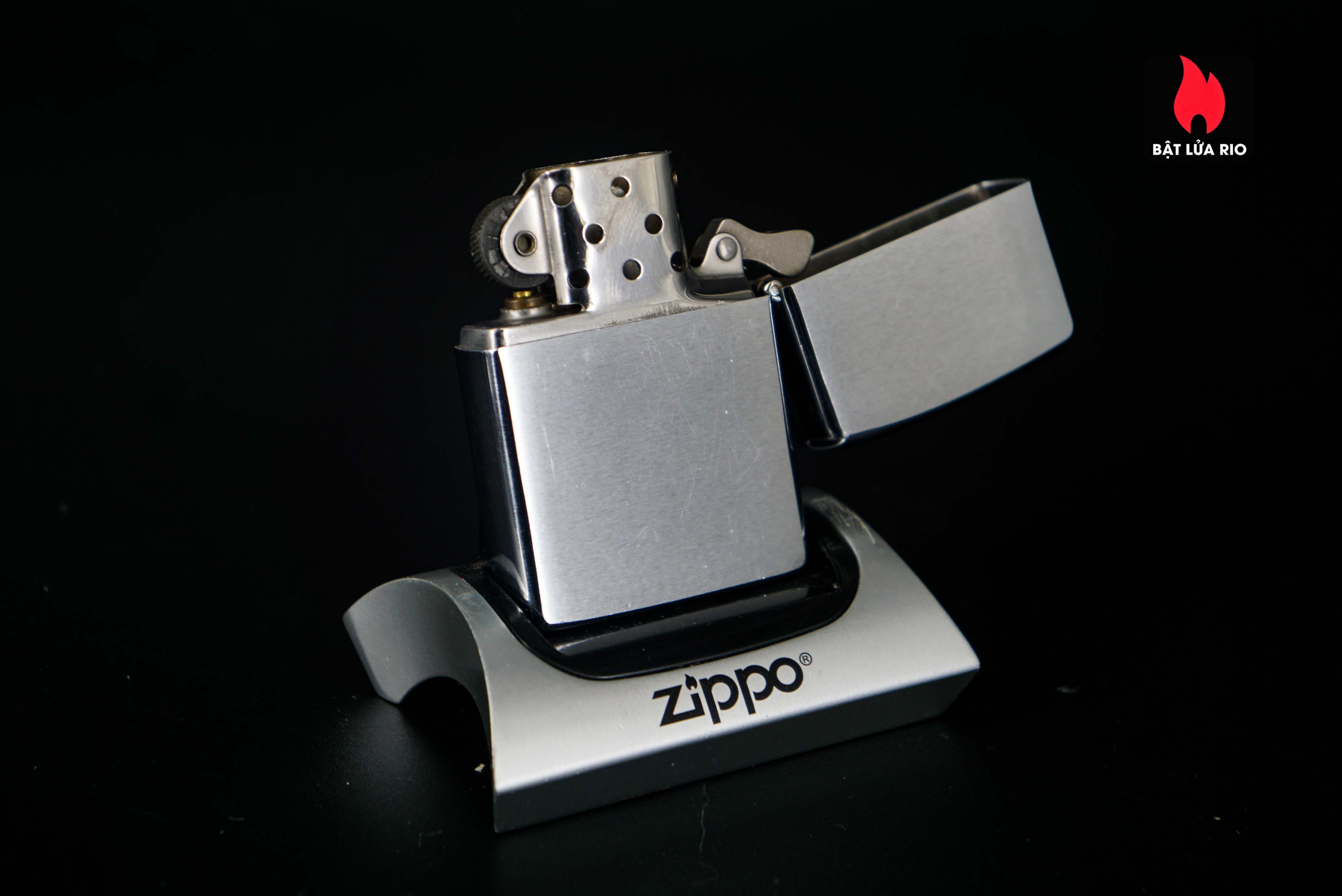 Zippo Xưa 1979 – Walt Disney Productions 32 Zippo Xưa 1979 – Walt Disney Productions 3