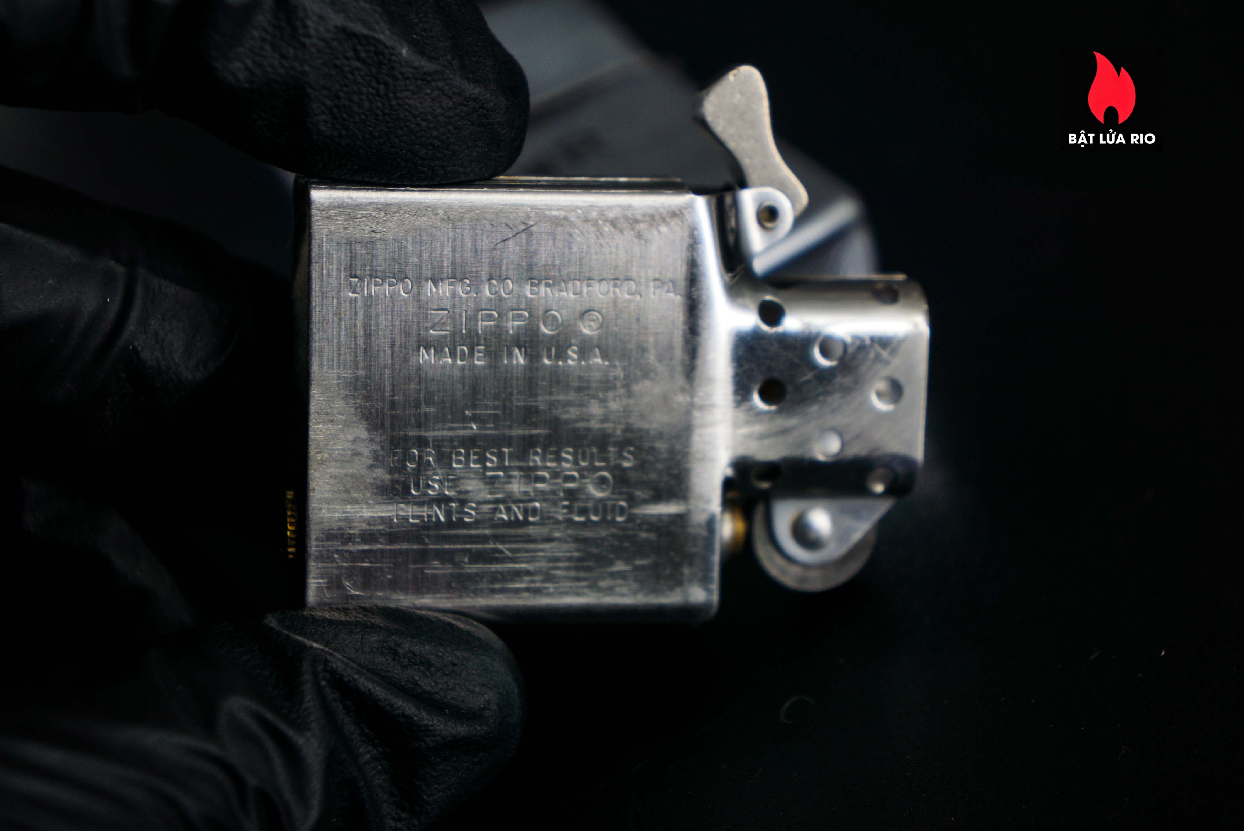 Zippo Xưa 1982 – 100 Squadron Groundcrew 7